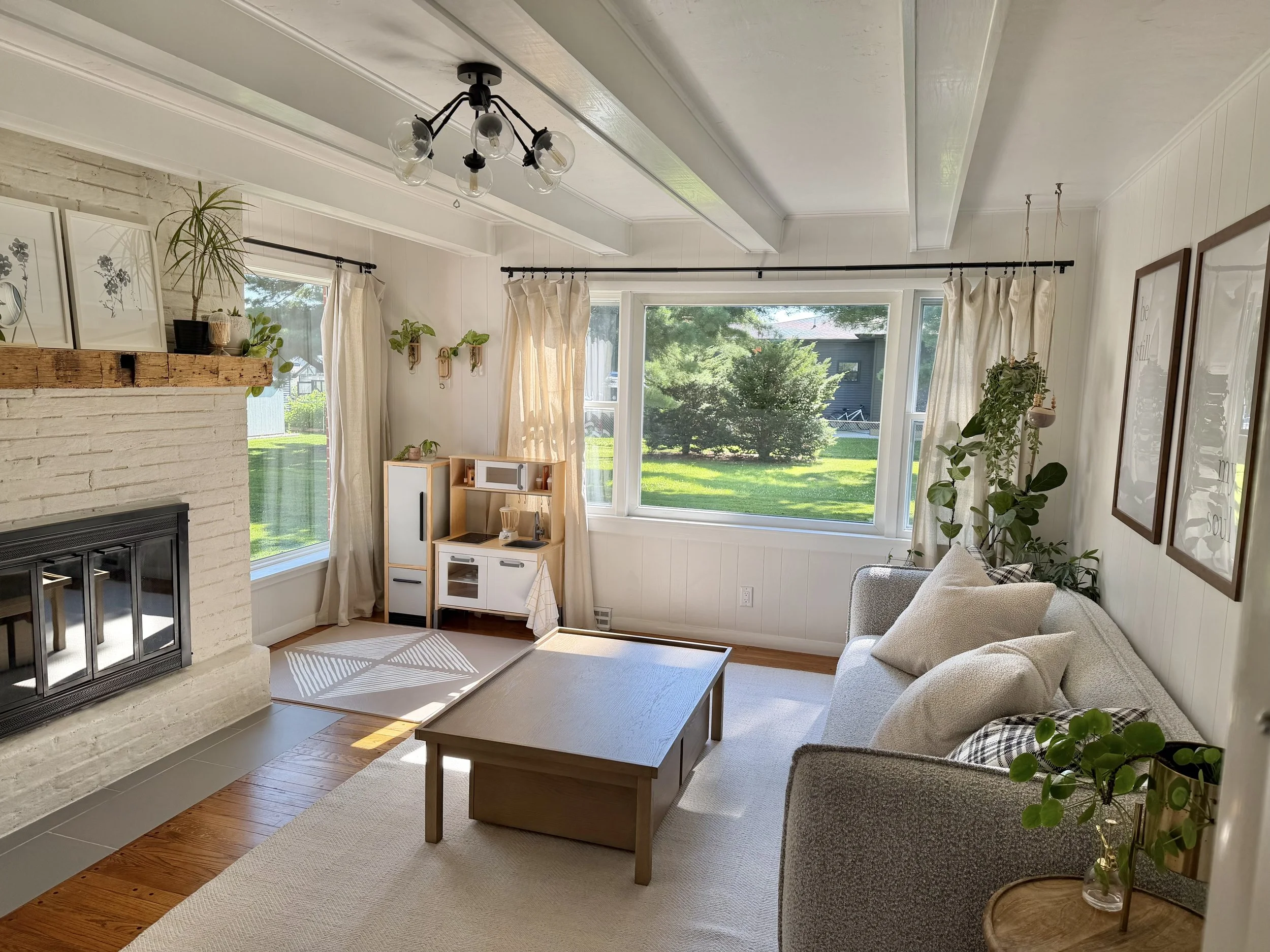Family Room.jpg