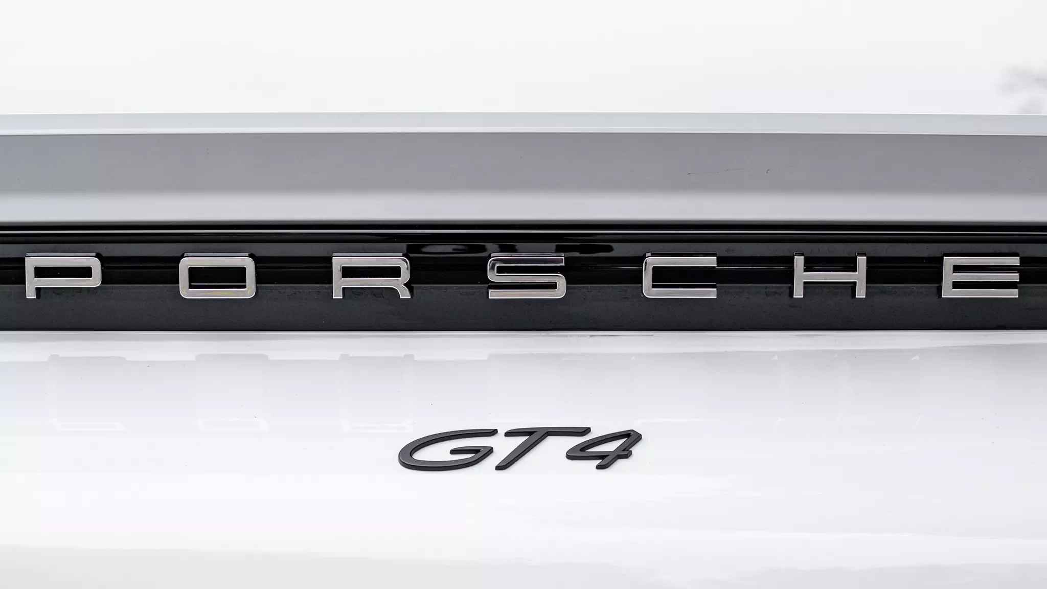 WhitePorsche-4.webp