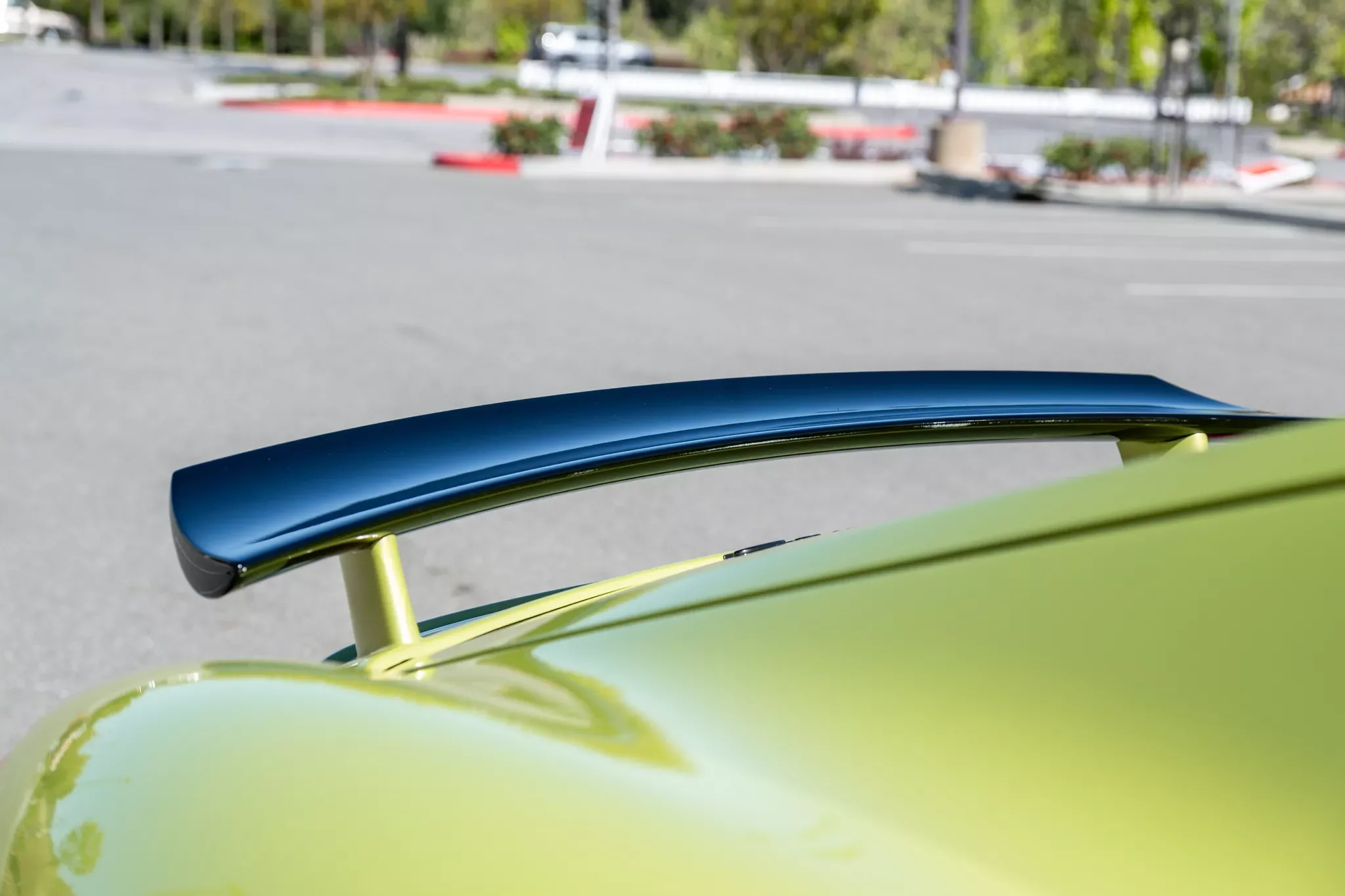 2012-PorscheCayman-8.webp