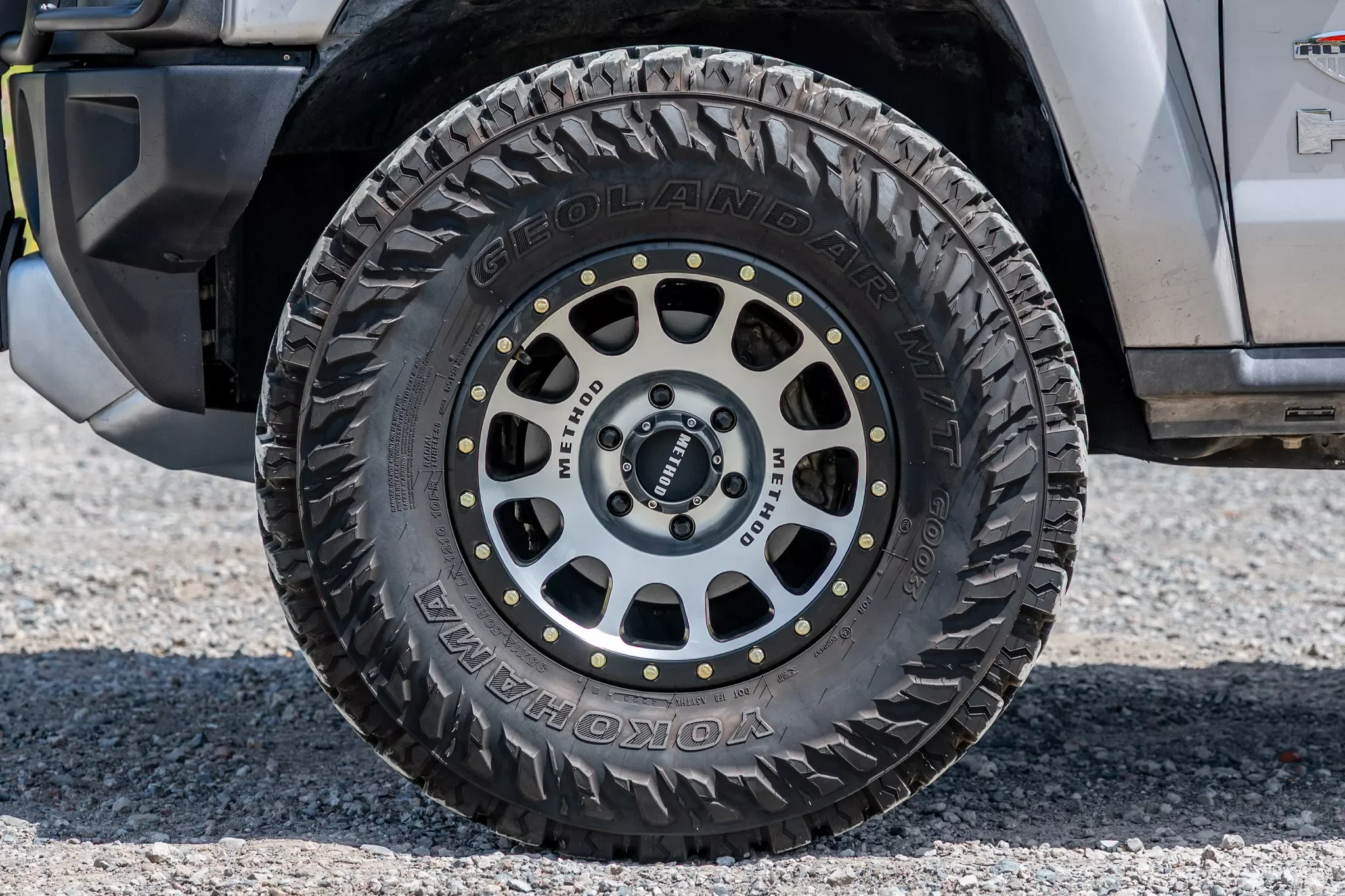 Hummer-H3T-8.webp