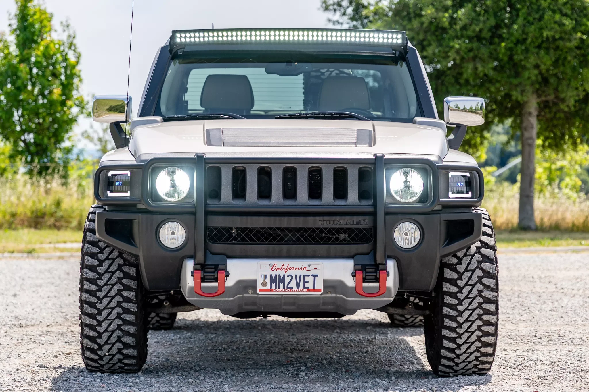 Hummer-H3T-9.webp
