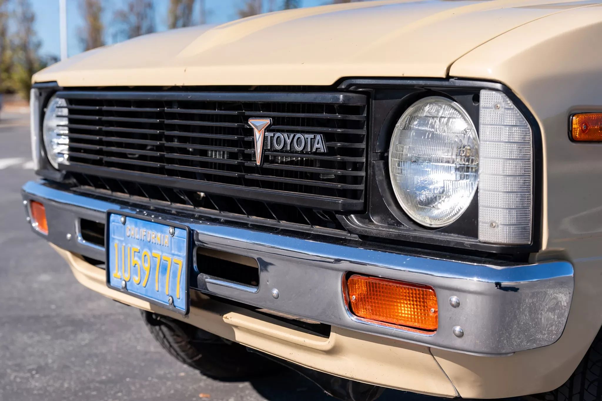 1980-ToyotaHilux-6.webp