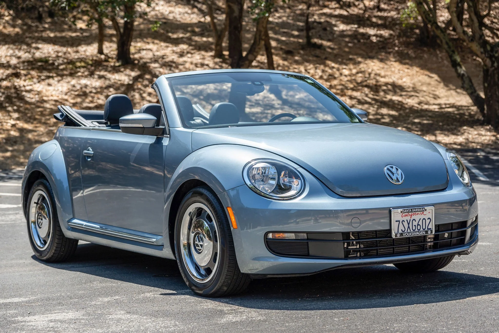 003-exterior_NoReserve2016VolkswagenDenimBeetleCovertible.jpg