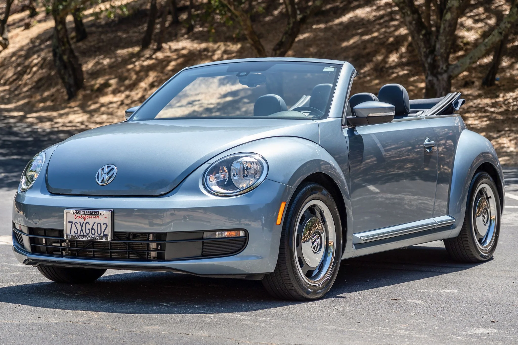 001-exterior_NoReserve2016VolkswagenDenimBeetleCovertible.jpg