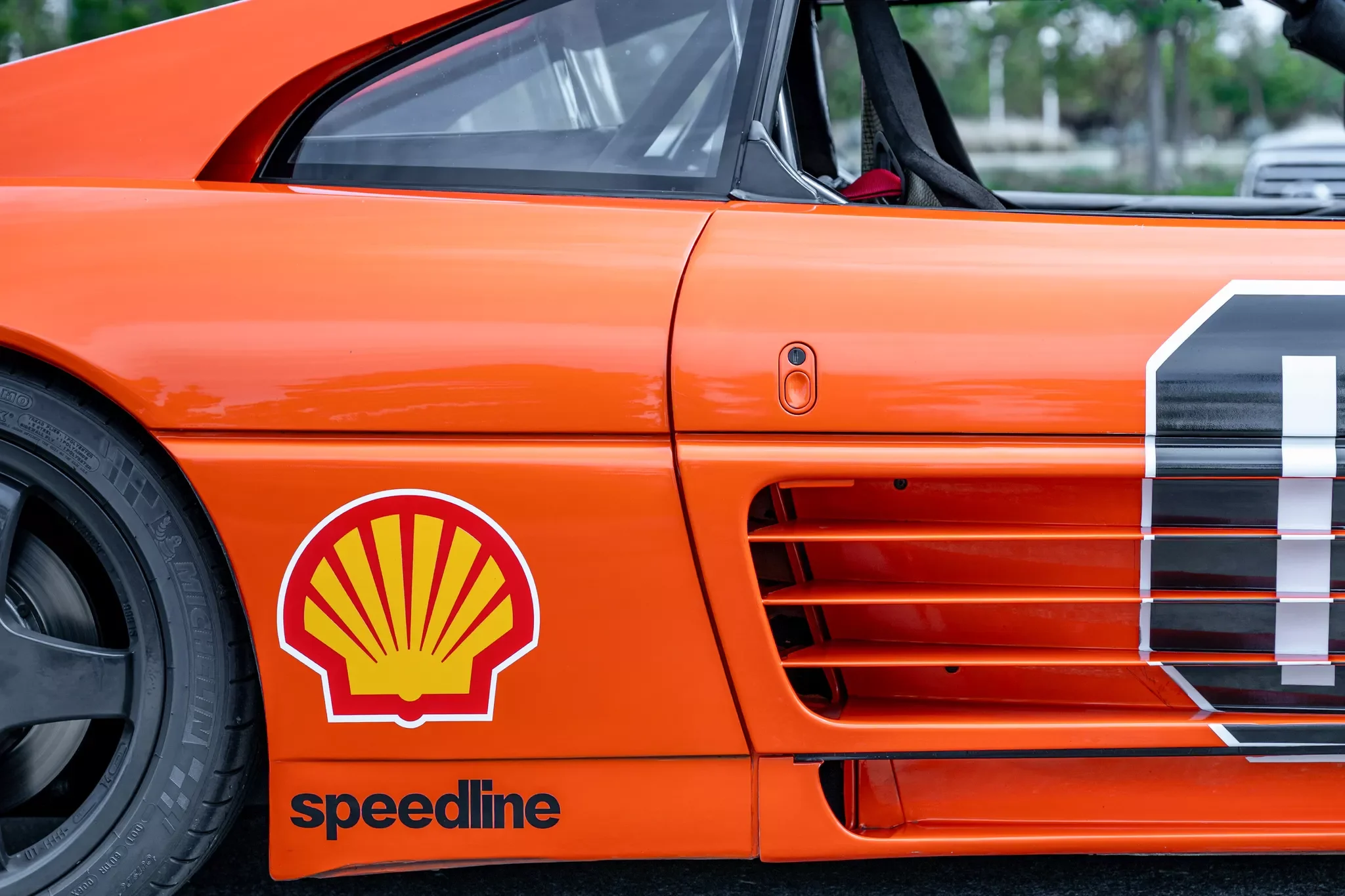 Ferrari-348-7.webp