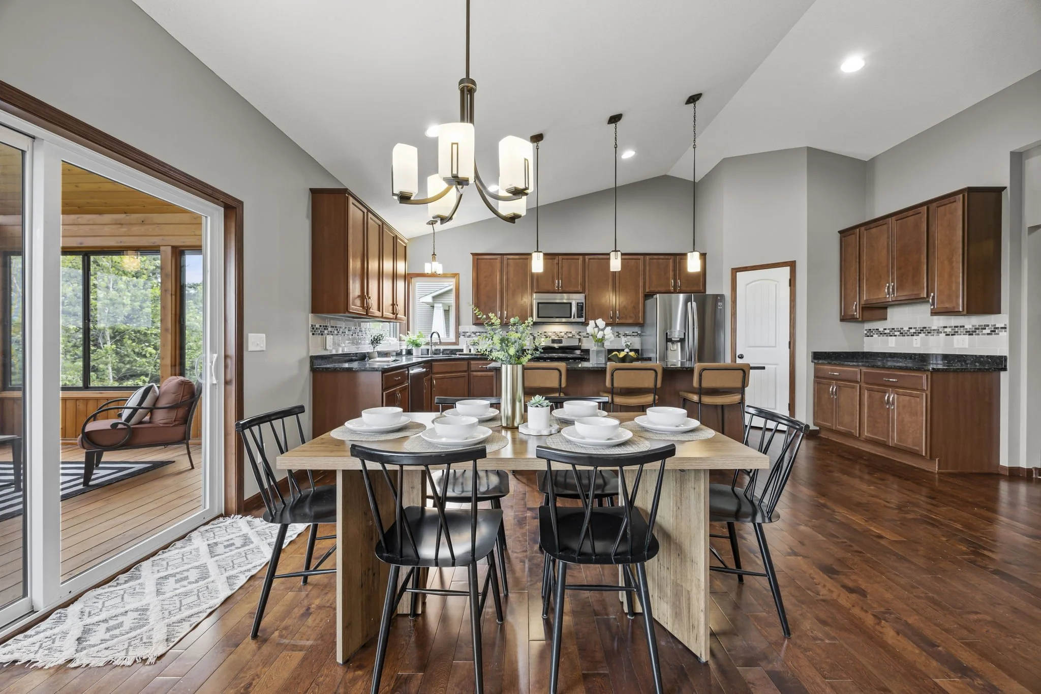 24-web-or-mls-4869 Merganser Dr-147.jpg