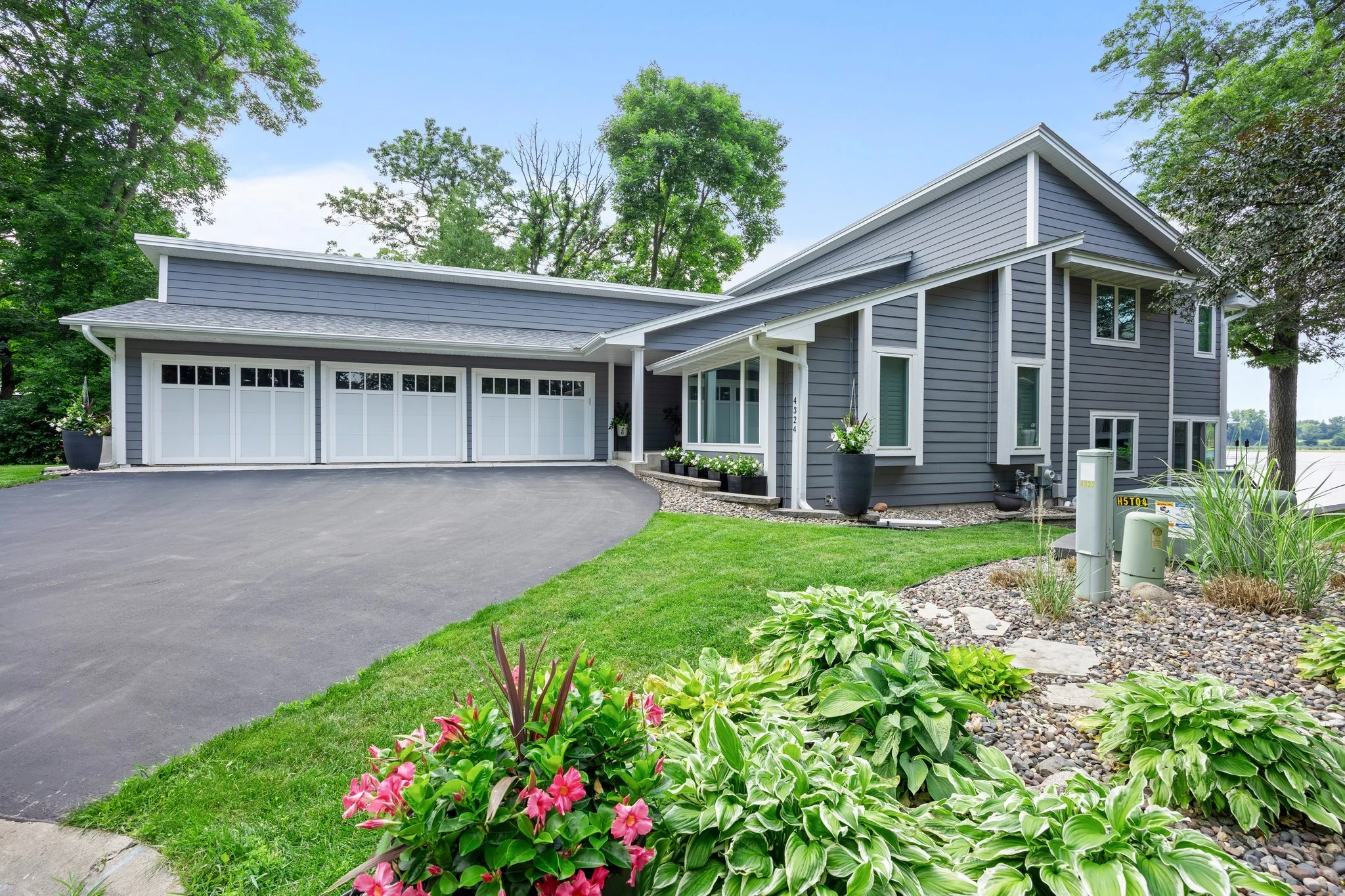 7-web-or-mls-4324 Lakepoint Ct Exteriors-56.jpg
