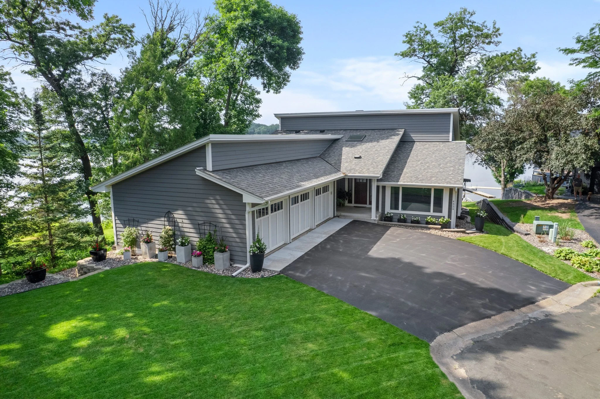 6-web-or-mls-4324 Lakepoint Ct Exteriors-58.jpg