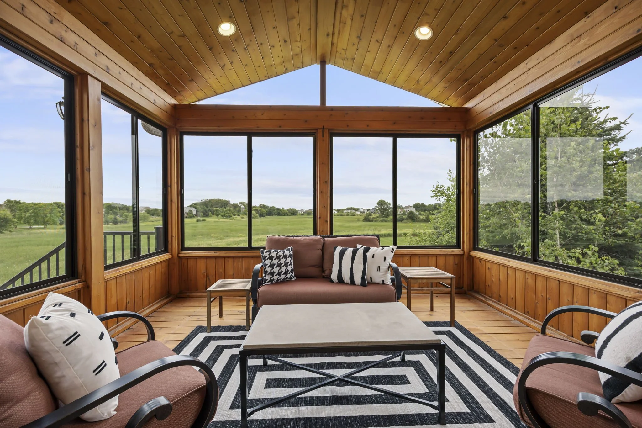 64-web-or-mls-4869 Merganser Dr-107.jpg