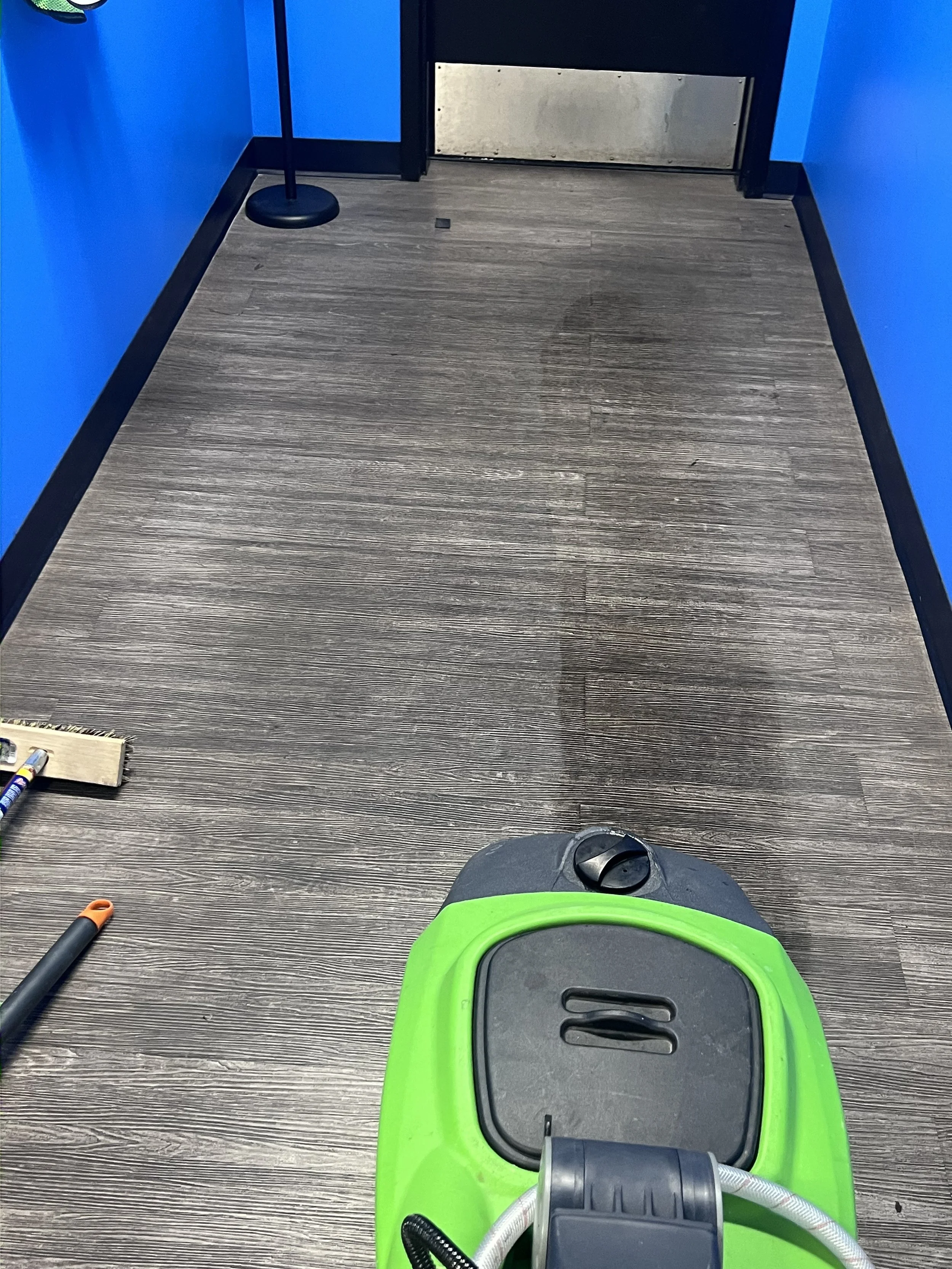 Professional hard surface floor vacuuming and janitorial cleaning service in Bolingbrook and Downers Grove IL.