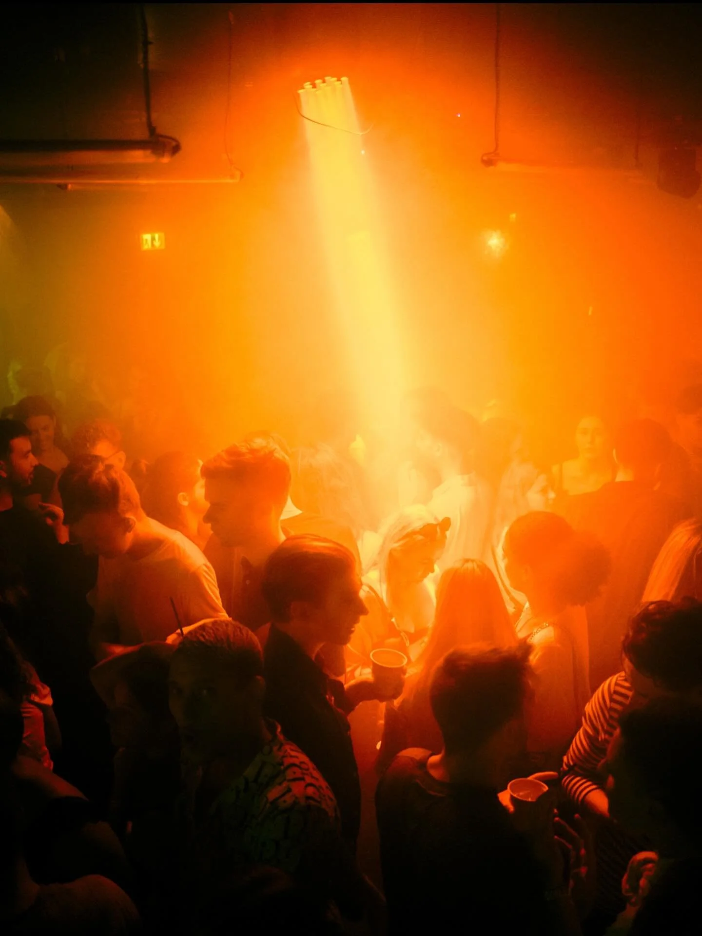 One Light. Endless Motion.

#trischli #crowd #switzerland
