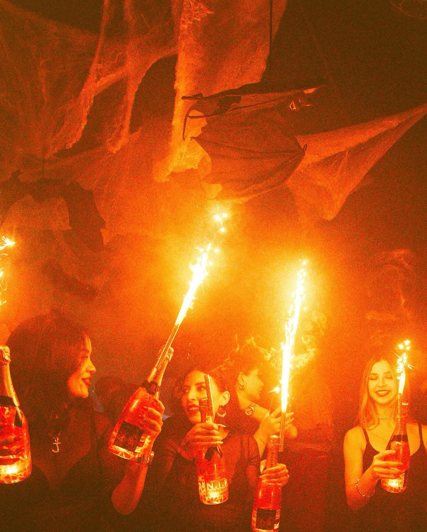 No better way to light up the night

#trischliclub #vip #bottleservice