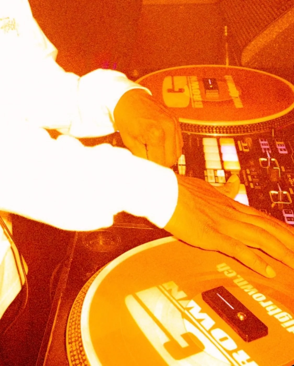 BEATS LOADED.

#trischliclub #djbooth #events