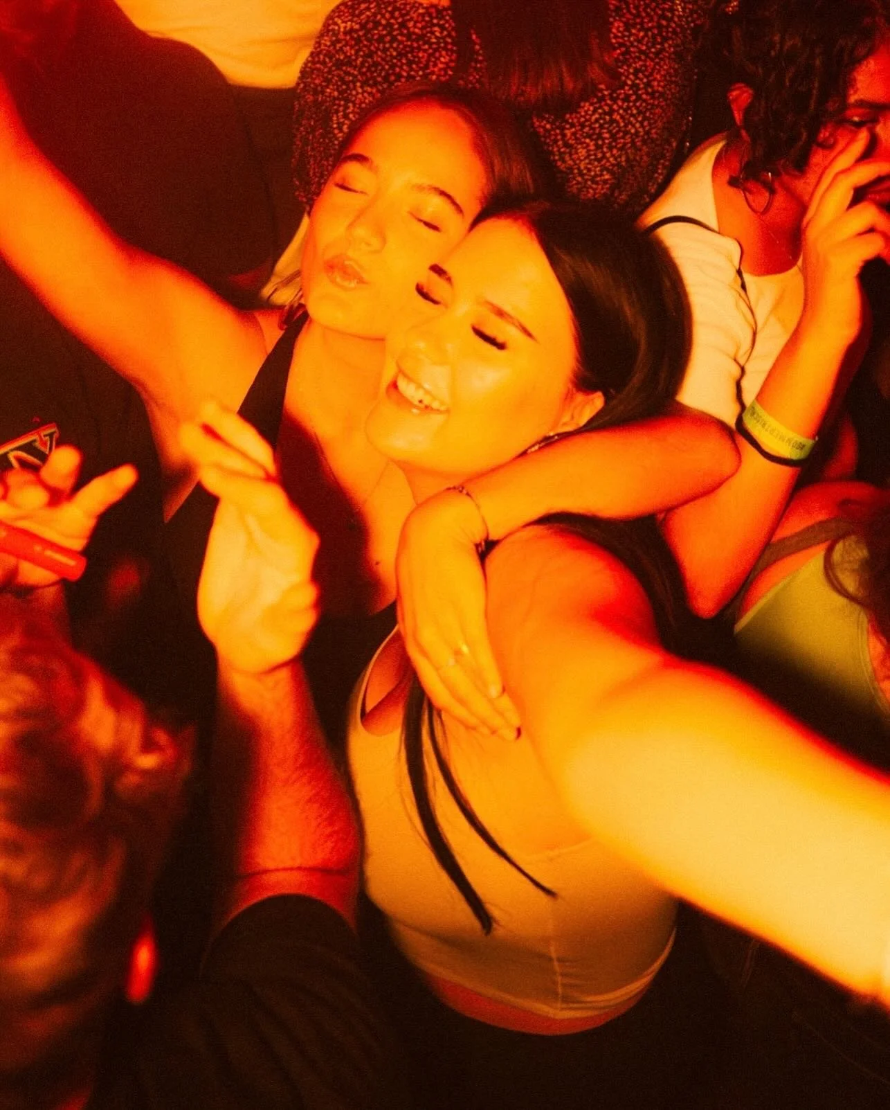 no silence allowed.

#trischligirls #dancefloor #music