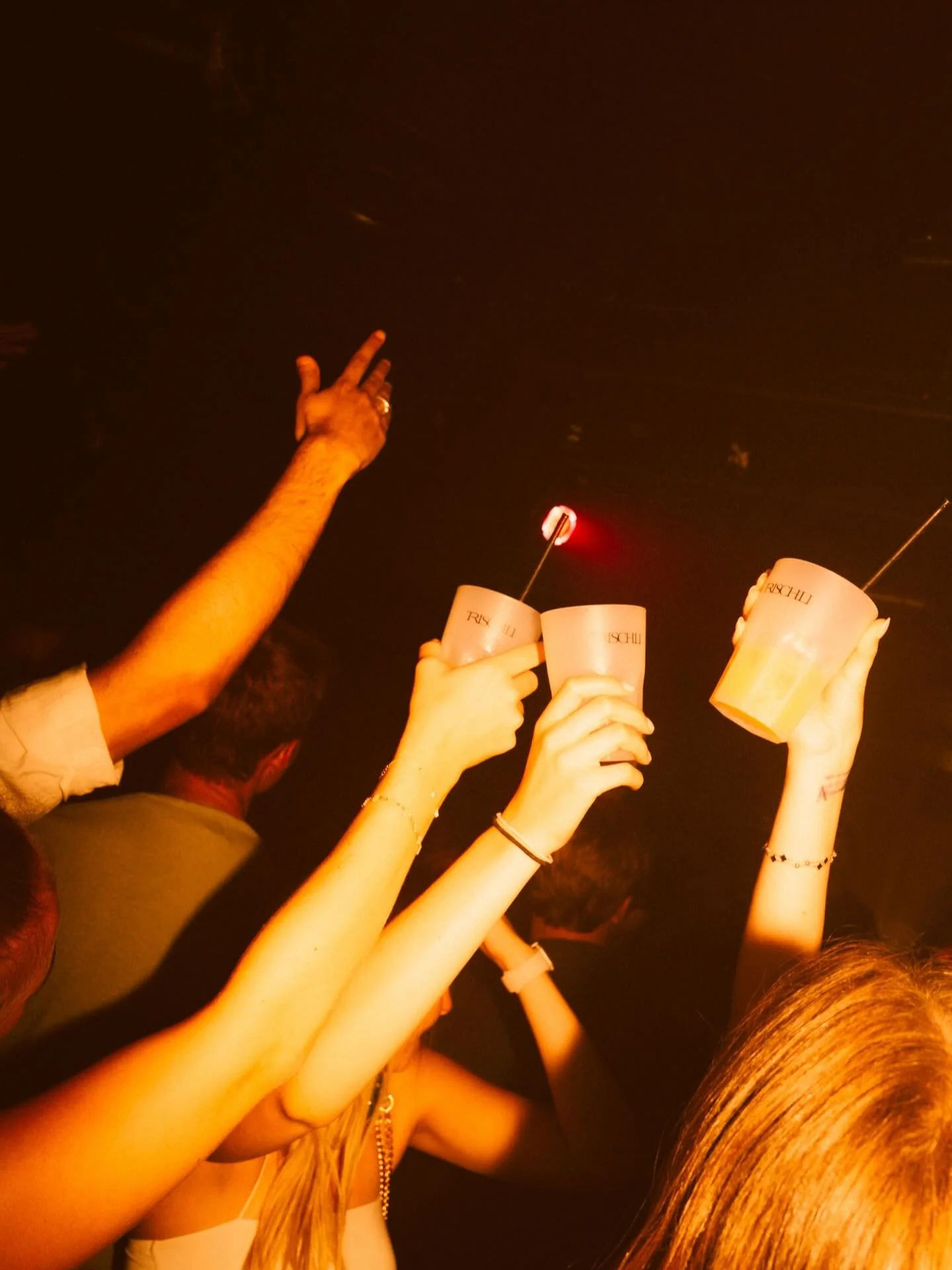 keep your hands up in the air!

#clubbing #trischli #switzerland