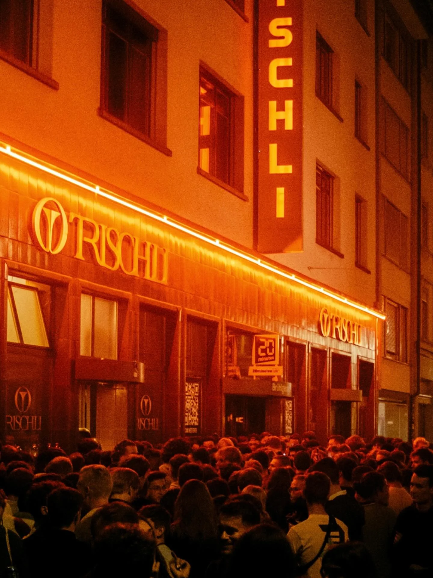 where the night begins.

#trischli #switzerland #clubbing