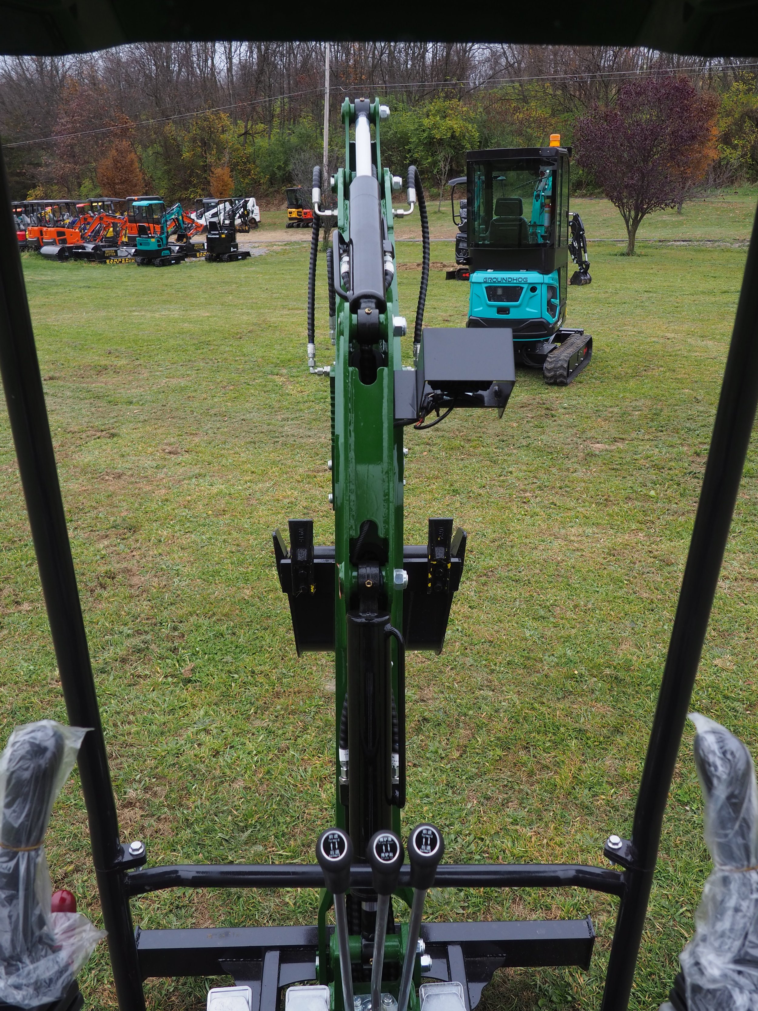 ZH24D | Mini Excavator | 1 Ton | Diesel | 24 Series — Mini ZH24D | Mini Excavator | 1 Ton | Diesel | 24 Series — Mini