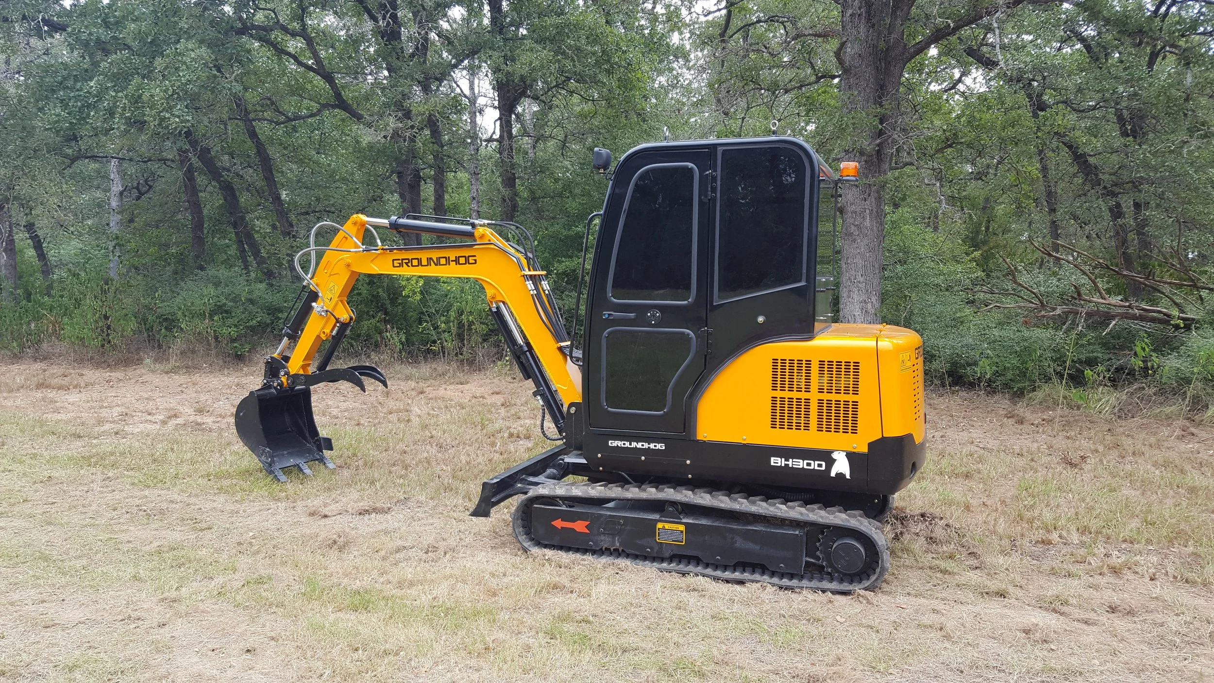 BH30D Mini Excavator, yellow Diesel Engine