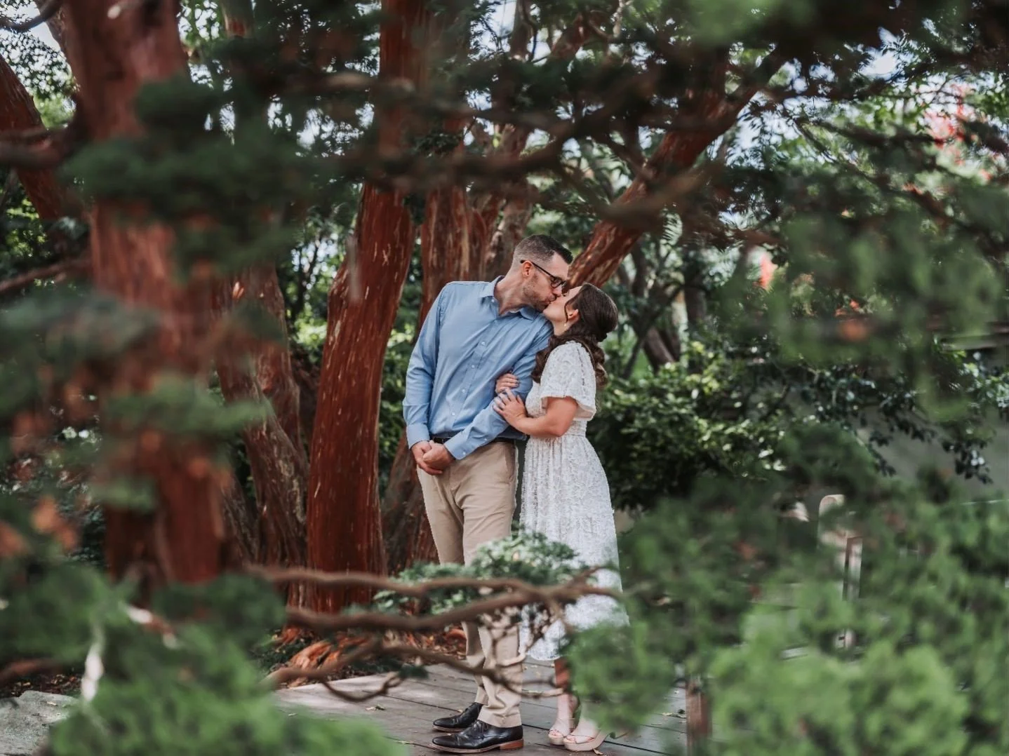 Engagement sessions are meant to feel easy and enjoyable &mdash; a little time set aside to celebrate your story before the wedding planning really kicks in.

Herea are a few things that always help make the session feel even better:

1️⃣ Wear someth