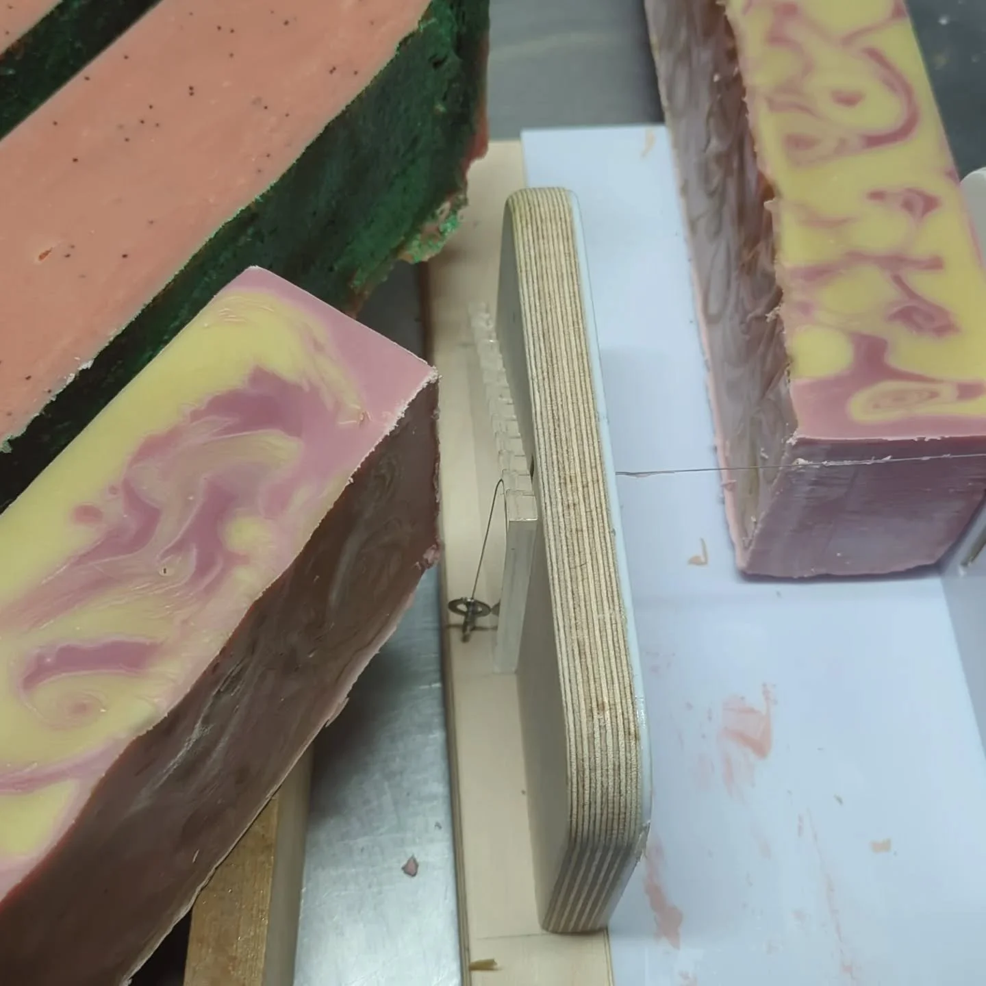 Got a new toy for the shop. Splitting soap logs is suddenly fun. (Purse Candy and Cordially Yours today!)

#SoapMaker #Soap #HandmadeSoap #PNWCrafter