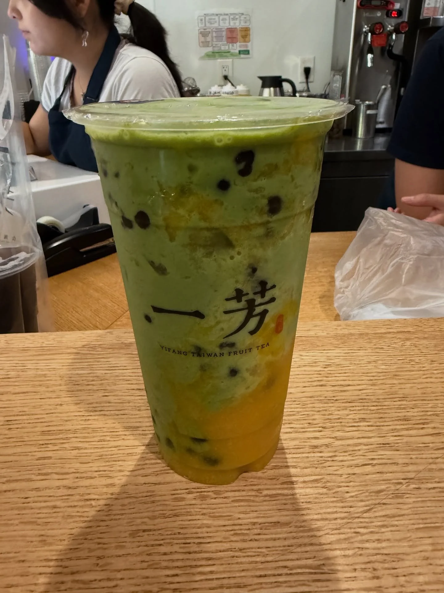 Yi Fang Taiwan Fruit Tea in Boston is a vibe!🍹 
I went for the Mango Matcha with pearls and it was the perfect refreshing pick-me-up for a warm day. Sweet, smooth, and just the right chewy pearls to keep every sip fun. Ideal for sipping while wande