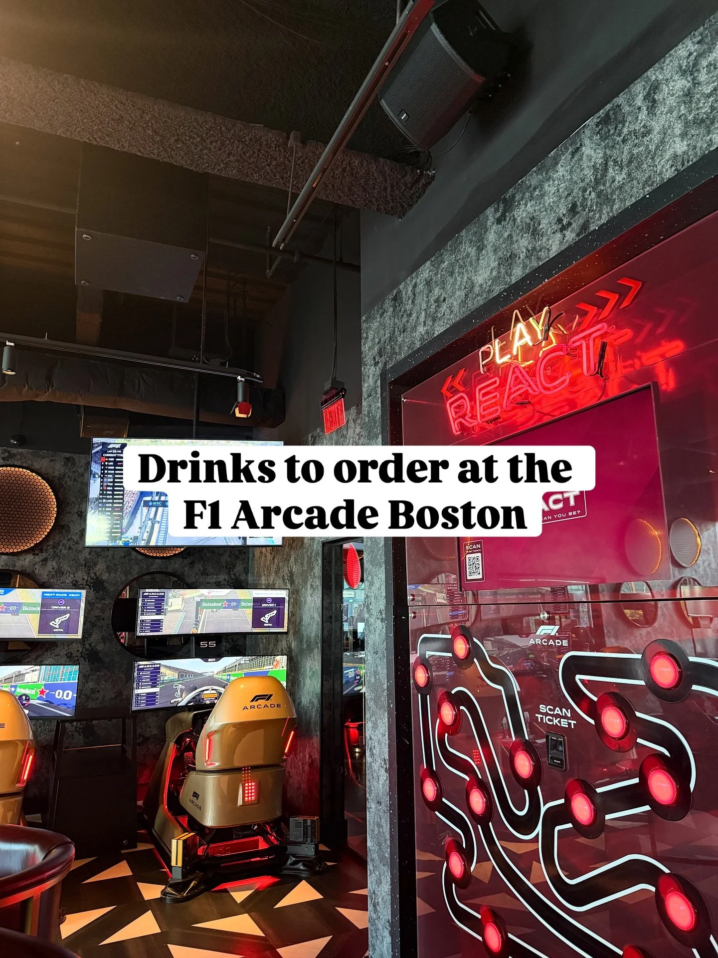 I might not have been a Formula 1 fan when I walked into F1 Arcade Boston (@f1arcadeusa), but after a few laps around their cocktail menu… I think I’ve been converted.
What I tried:
🍸VIP Pass – bourbon, mezcal, lemon, vanilla-pas