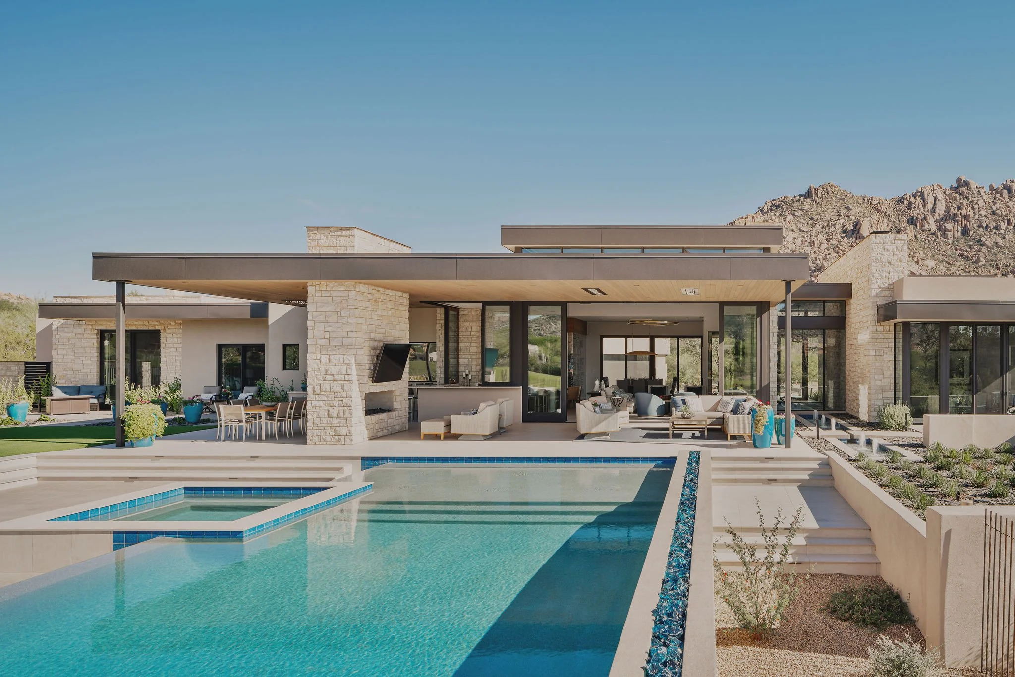 Exterior-home-image-of-modern-desert-home.jpg