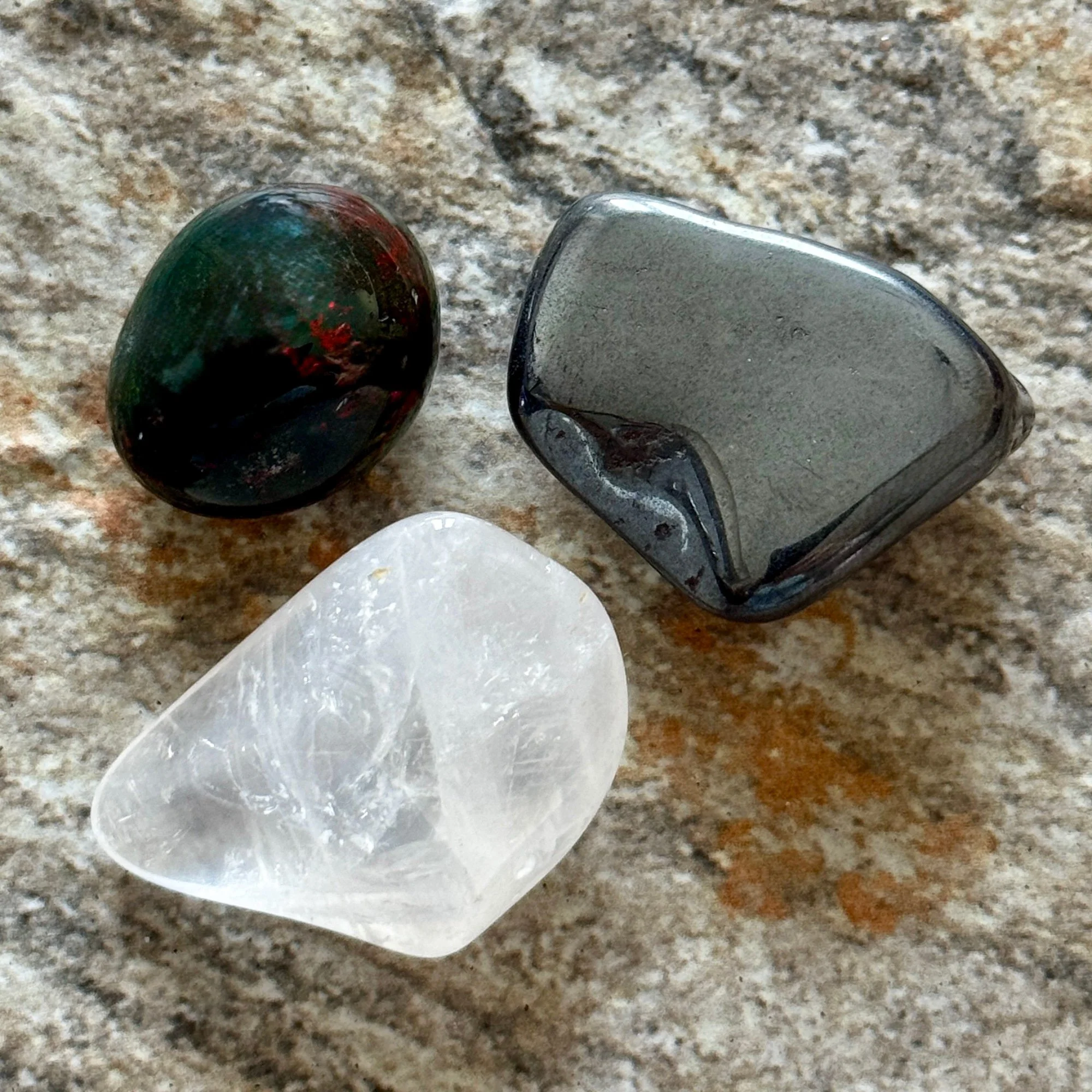 protection-crystals-bloodstone-hematite-clear-quartz.jpg