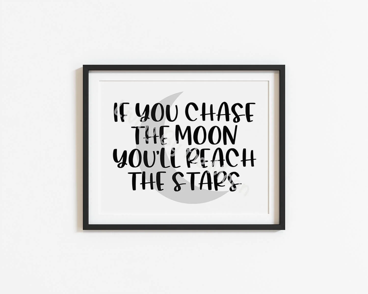 Chase the Moon Print Digital