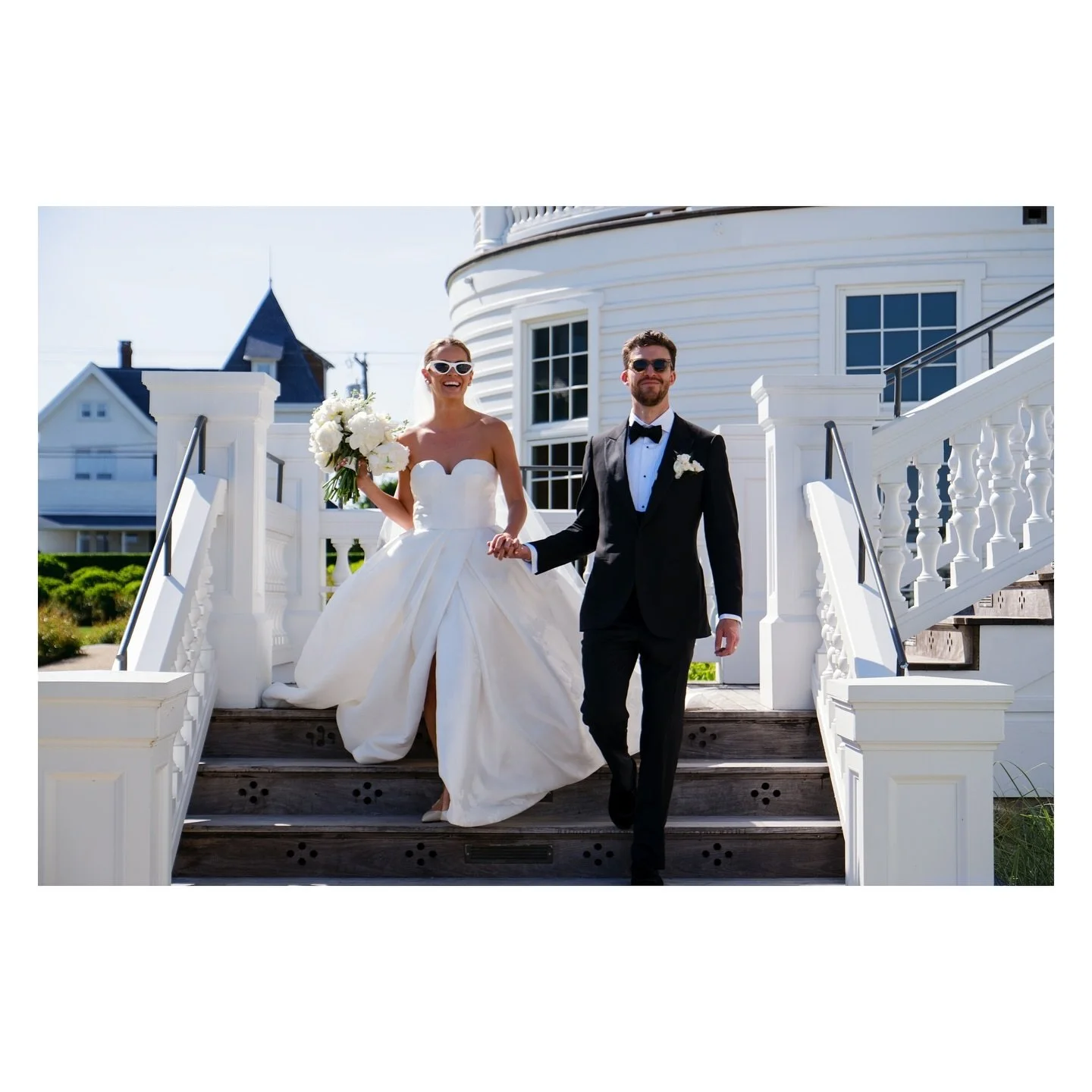 A few snaps from L + R&rsquo;s beautiful #rhodeisland wedding! 

#nycphotographer #rhodeislandwedding #fujifilmgfx
