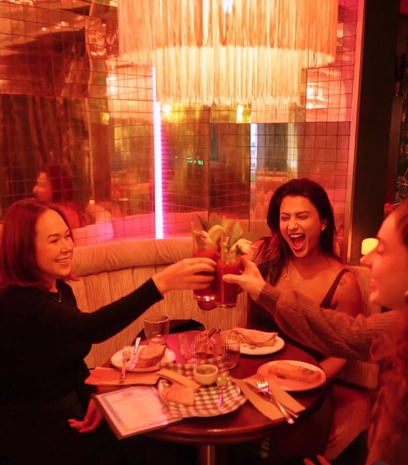 🎤 Bottomless Karaoke Sundays are HERE at Tucano's Lounge! 🎶✨ Grab the mic, belt out your favourite bangers, and sip on bottomless drinks while you're at it.