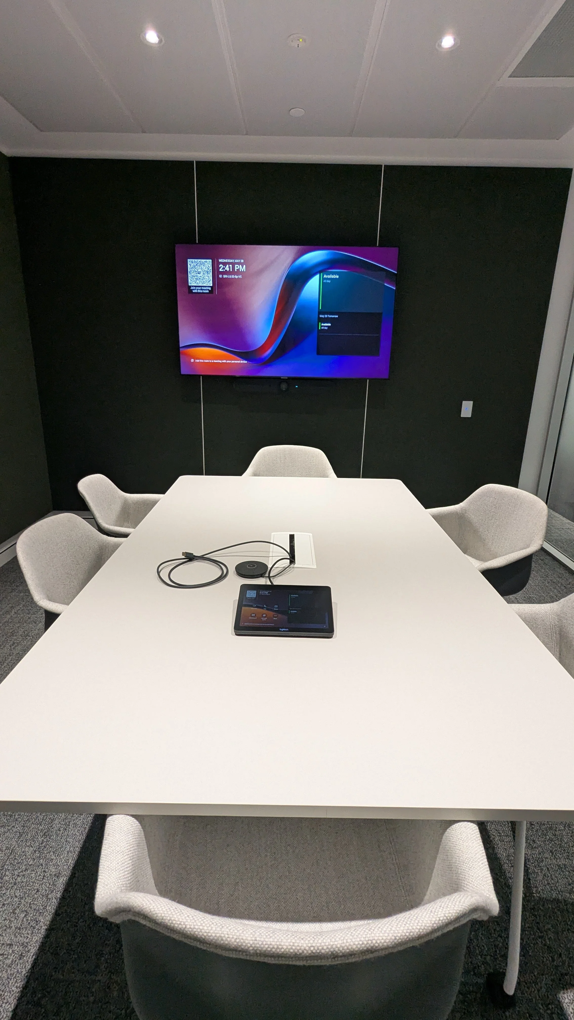 logitech rally bar teams 6p meeting room