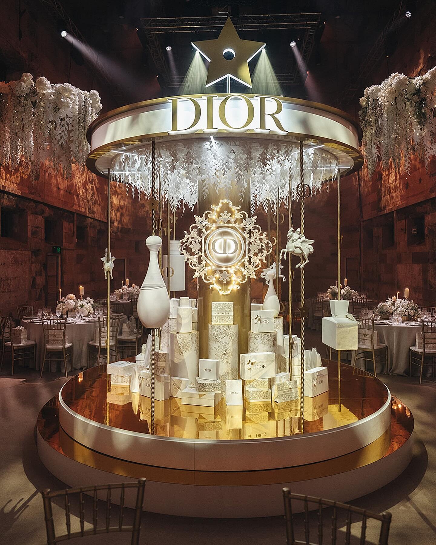 A very Dior Christmas ✨ 
Our recent build for @rizerglobal