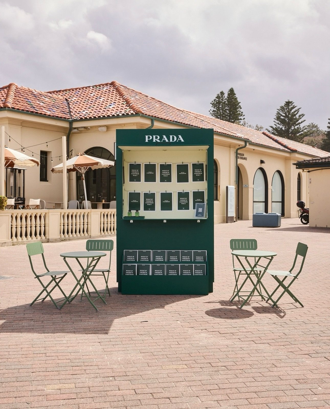 Prada Kiosks | Pitt St Mall &amp; Bondi Beach 

Client &amp; Creative Production @pimgroup