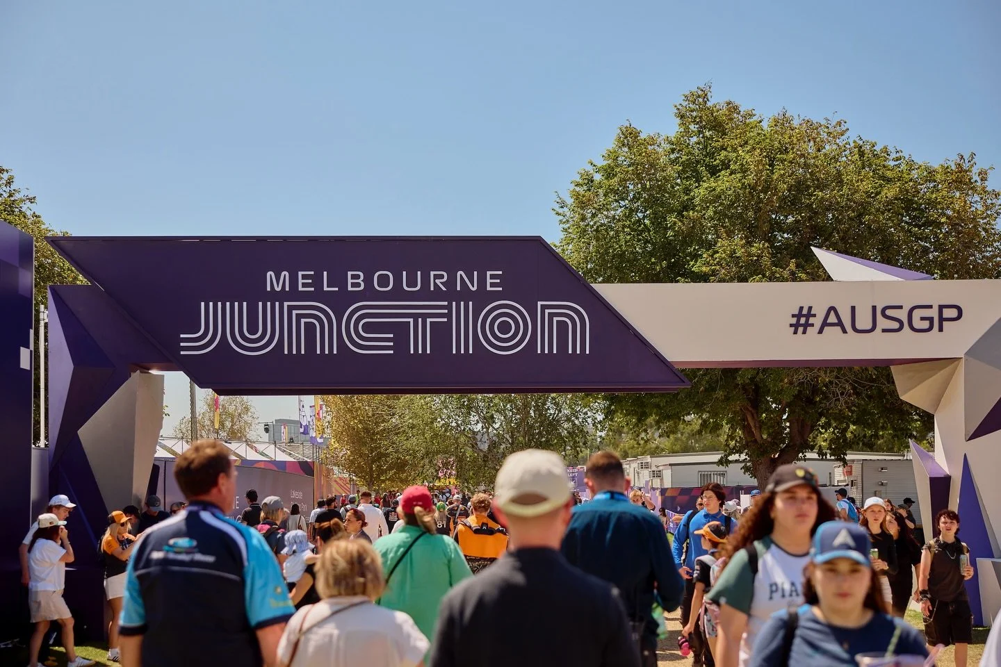 F1 Archways | Albert Park, Melbourne 🏎️

Creative Production by @pimgroup