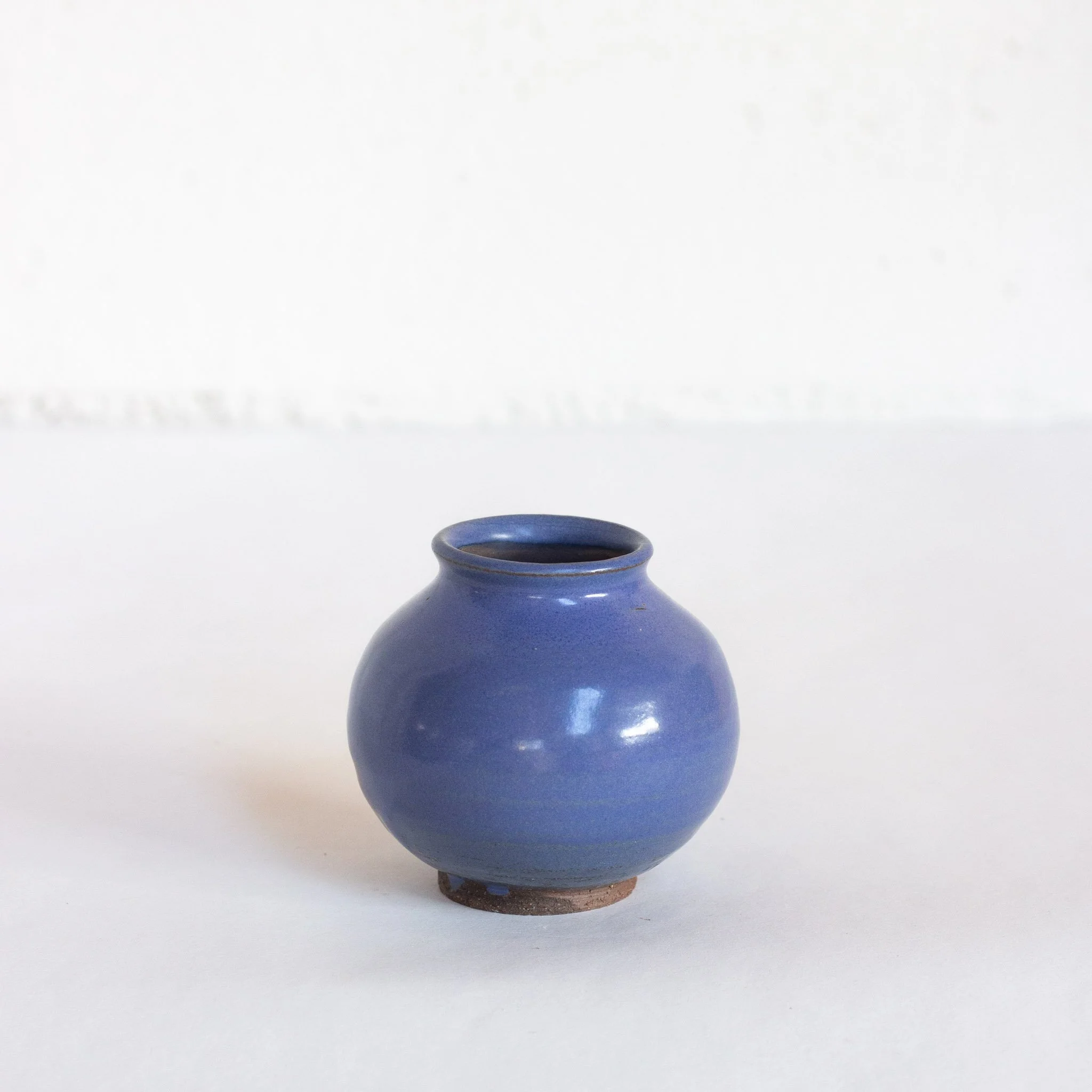 IMG_0231 petit vase boule bleu.jpg