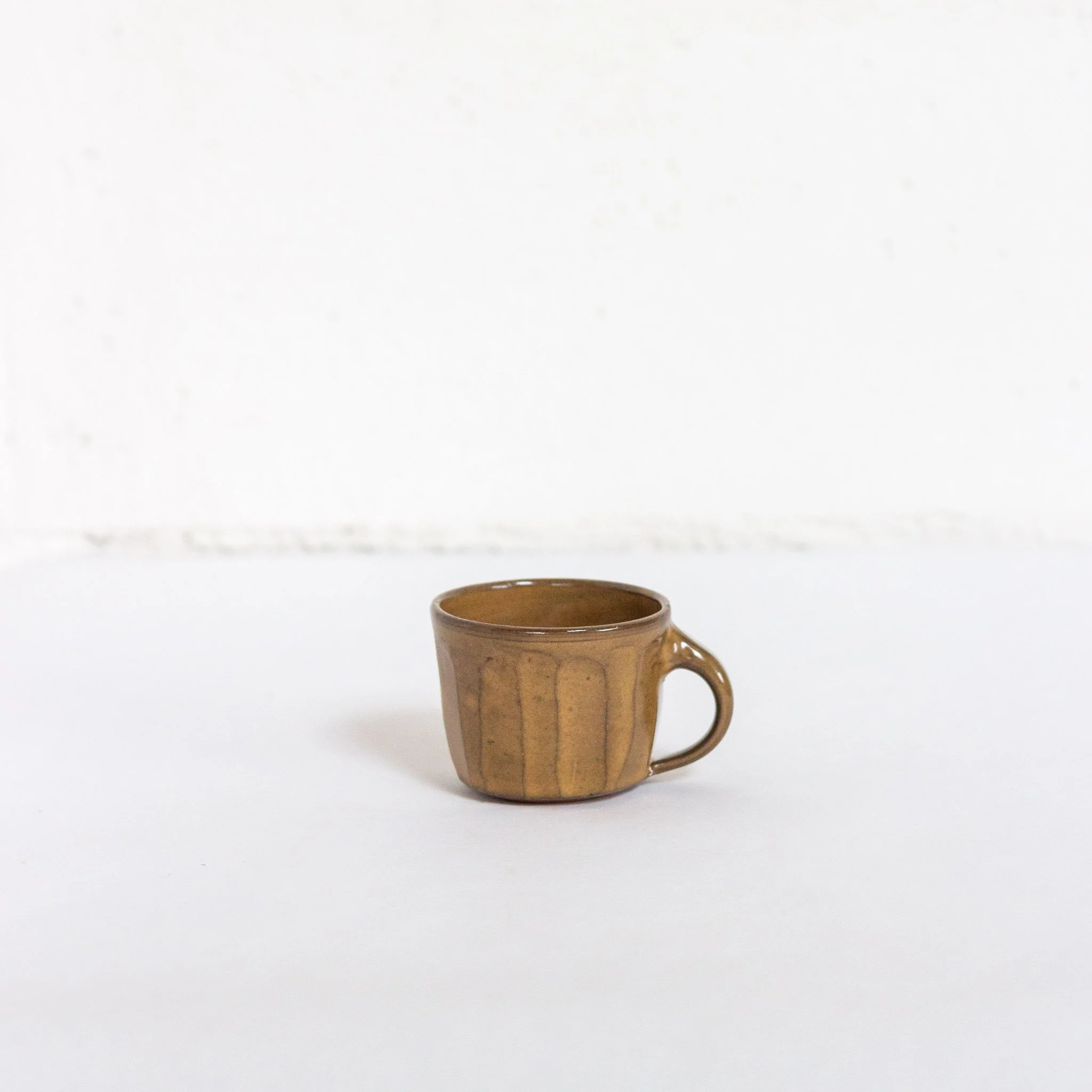 IMG_0017 mug xs jaune facettes.jpg