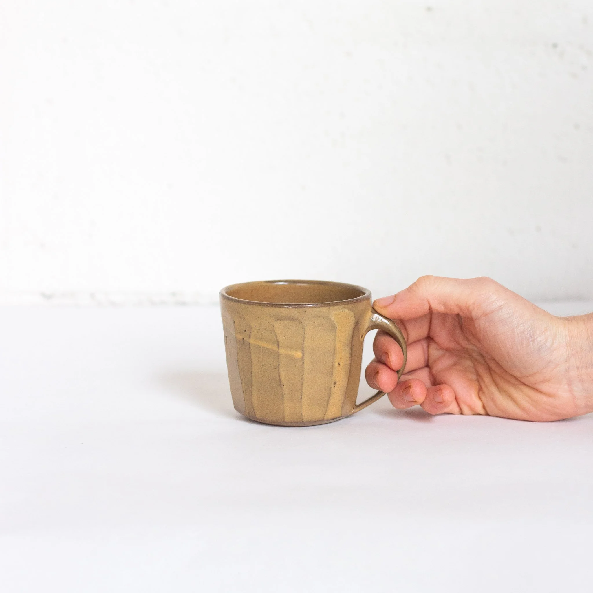 IMG_9743 MUG S jaune.jpg