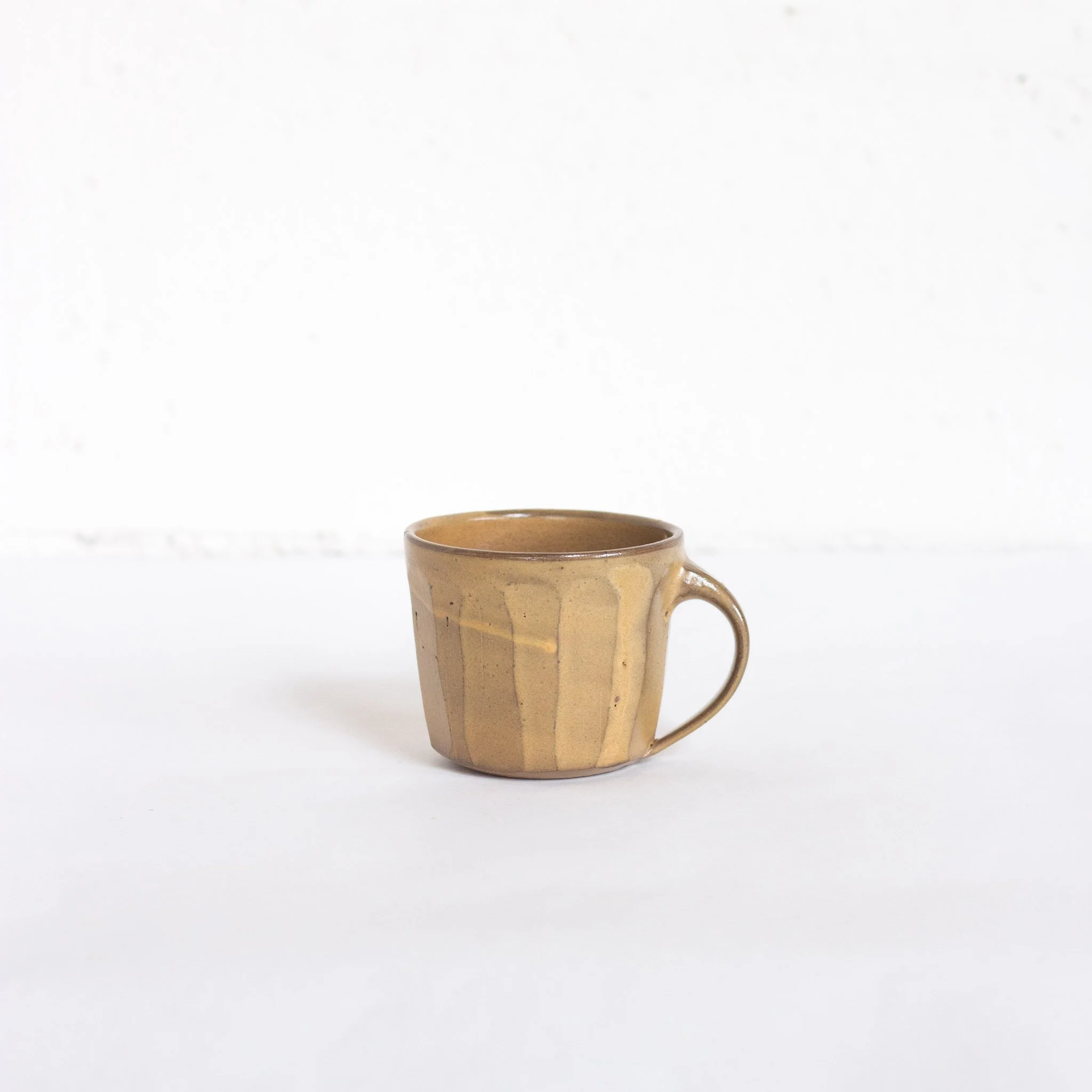 IMG_9744 MUG S jaune.jpg