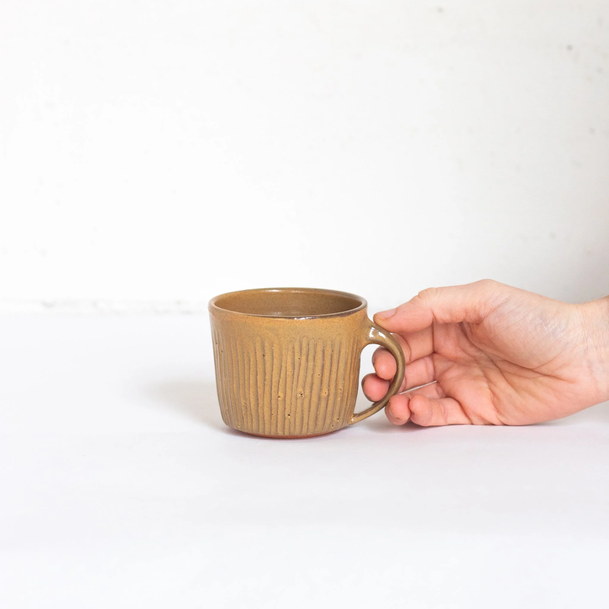 IMG_9741 MUG S jaune.jpg