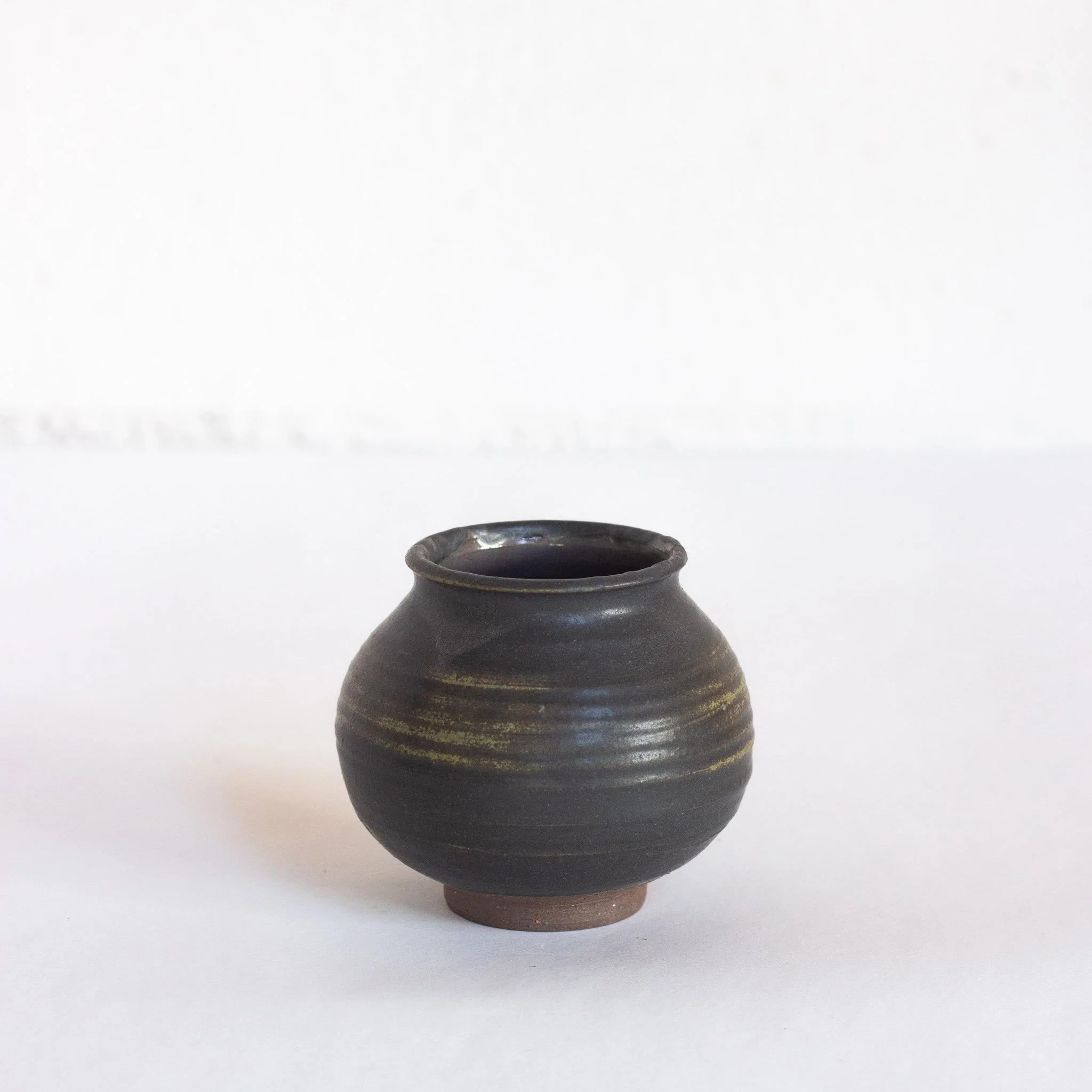 PETIT VASE BOULE | Vert de Cendres