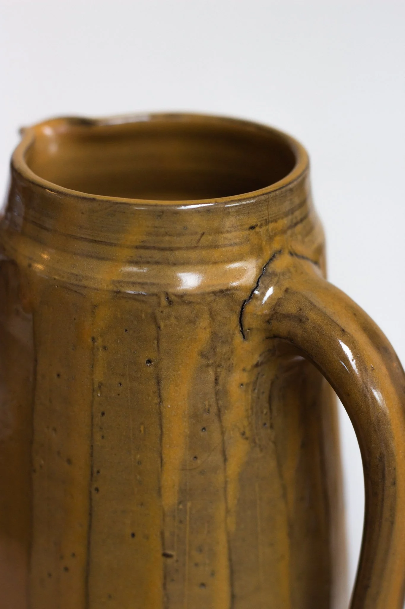 IMG_0102 pichet jaune.jpg