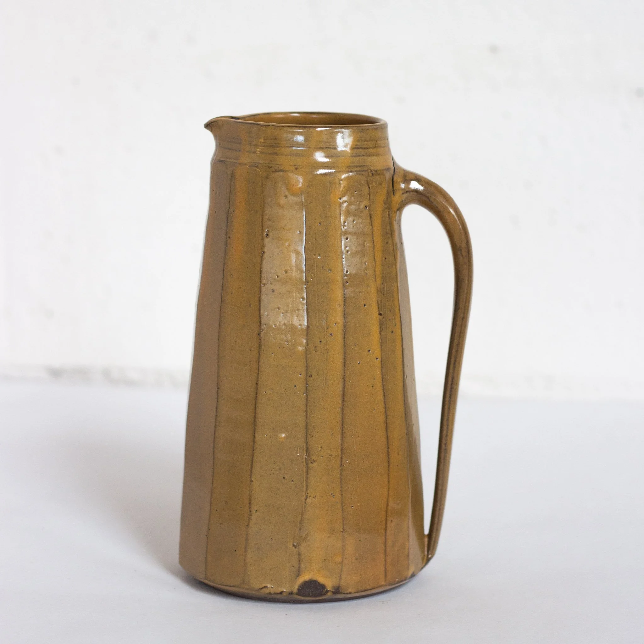 IMG_0101 pichet jaune.jpg