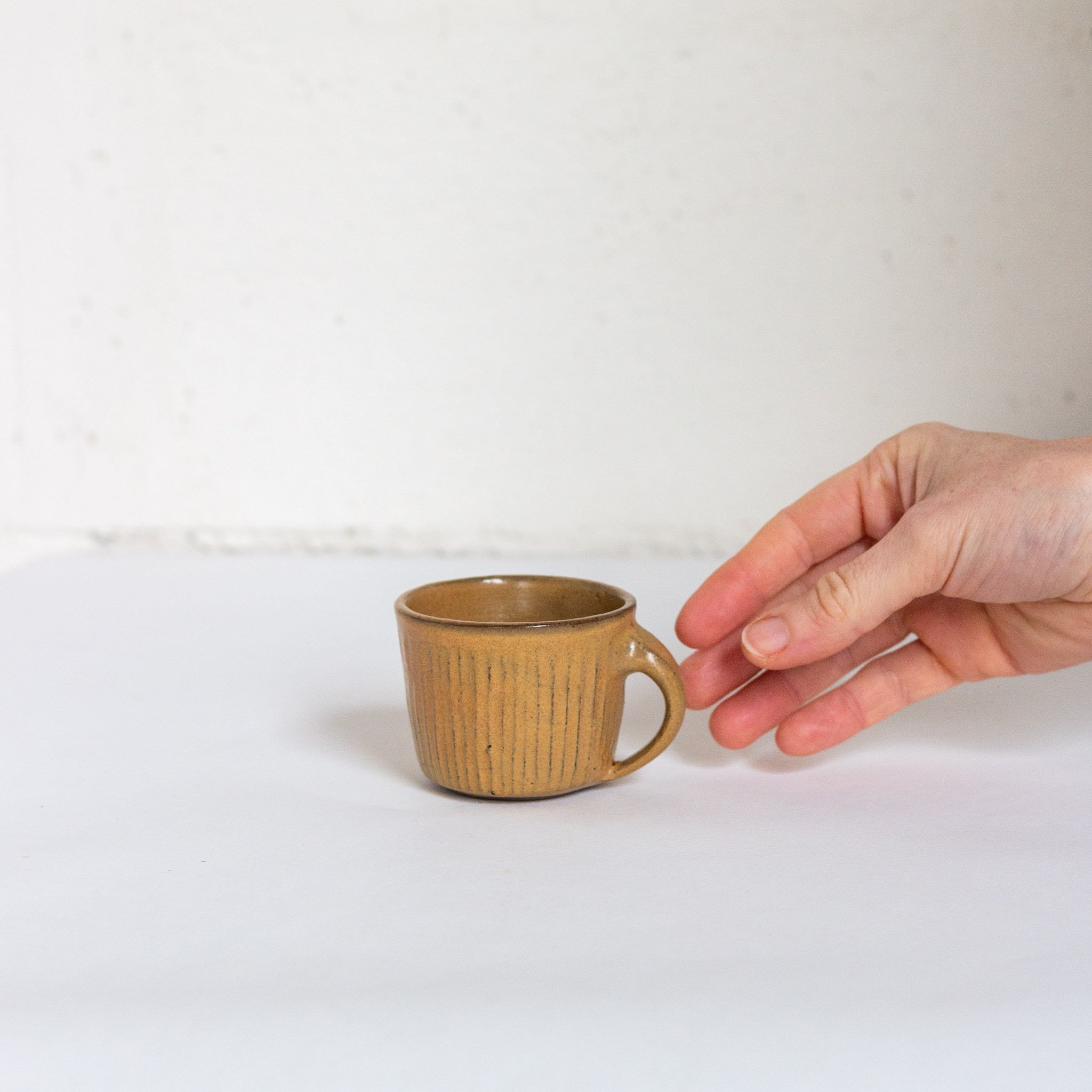 IMG_0016 mug xs jaune.jpg