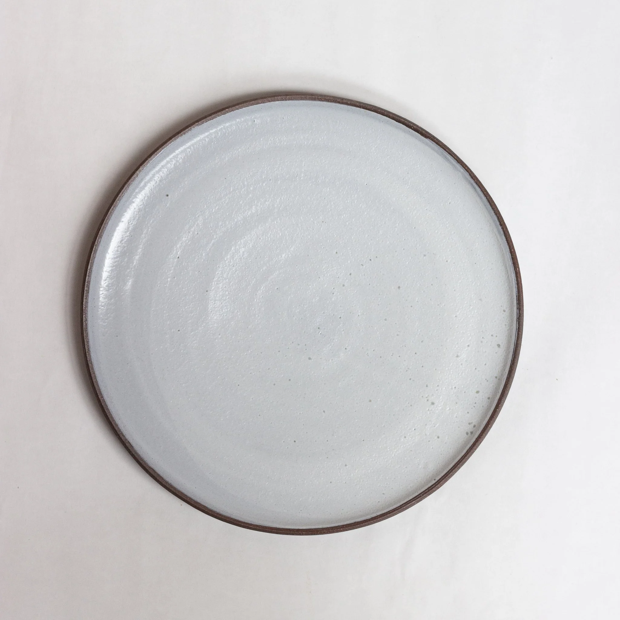 ASSIETTE PLATE_BLANC MOUCHETÉ.jpg