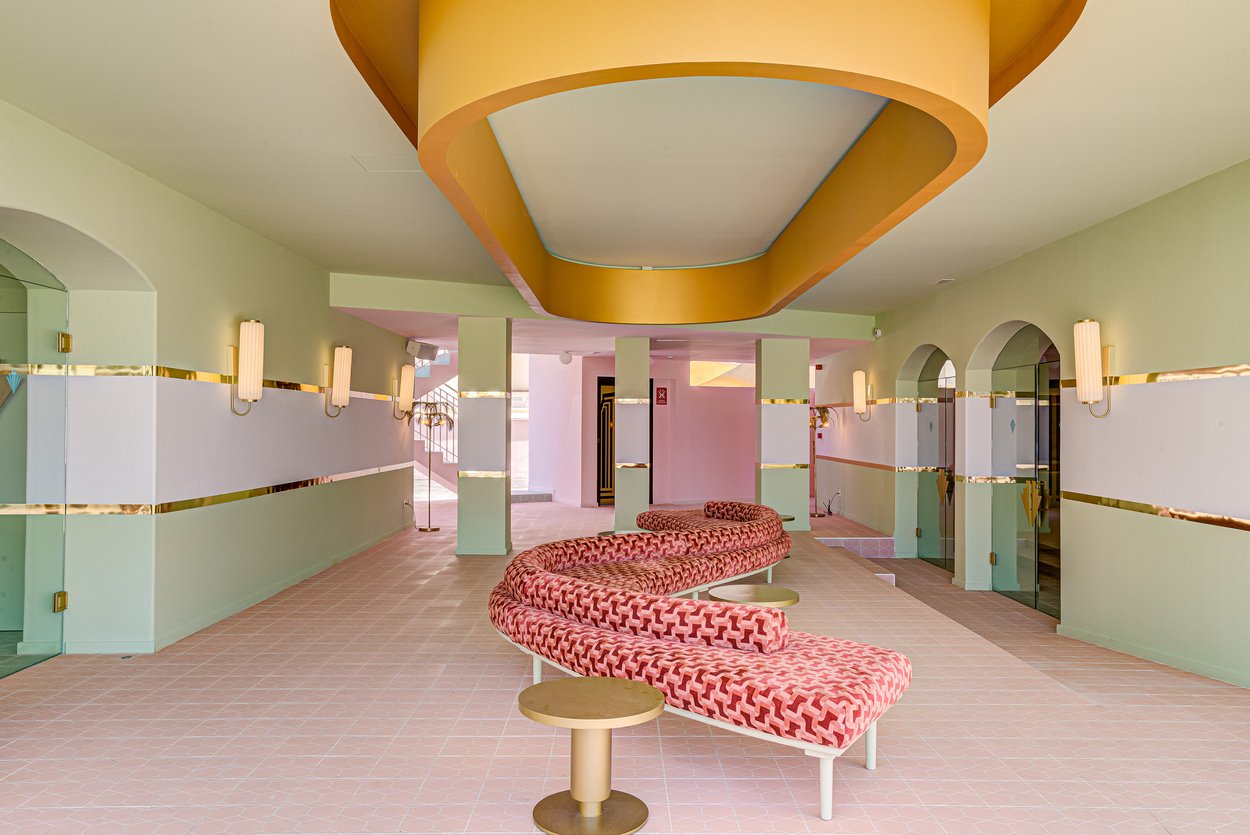 grand_paradiso_wes_anderson_location_hotel15.jpg