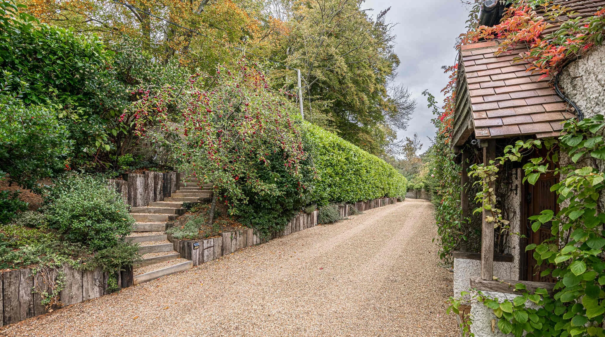 surrey-15-century-country-house-film-photo-shoot-hire-driveway_.jpg