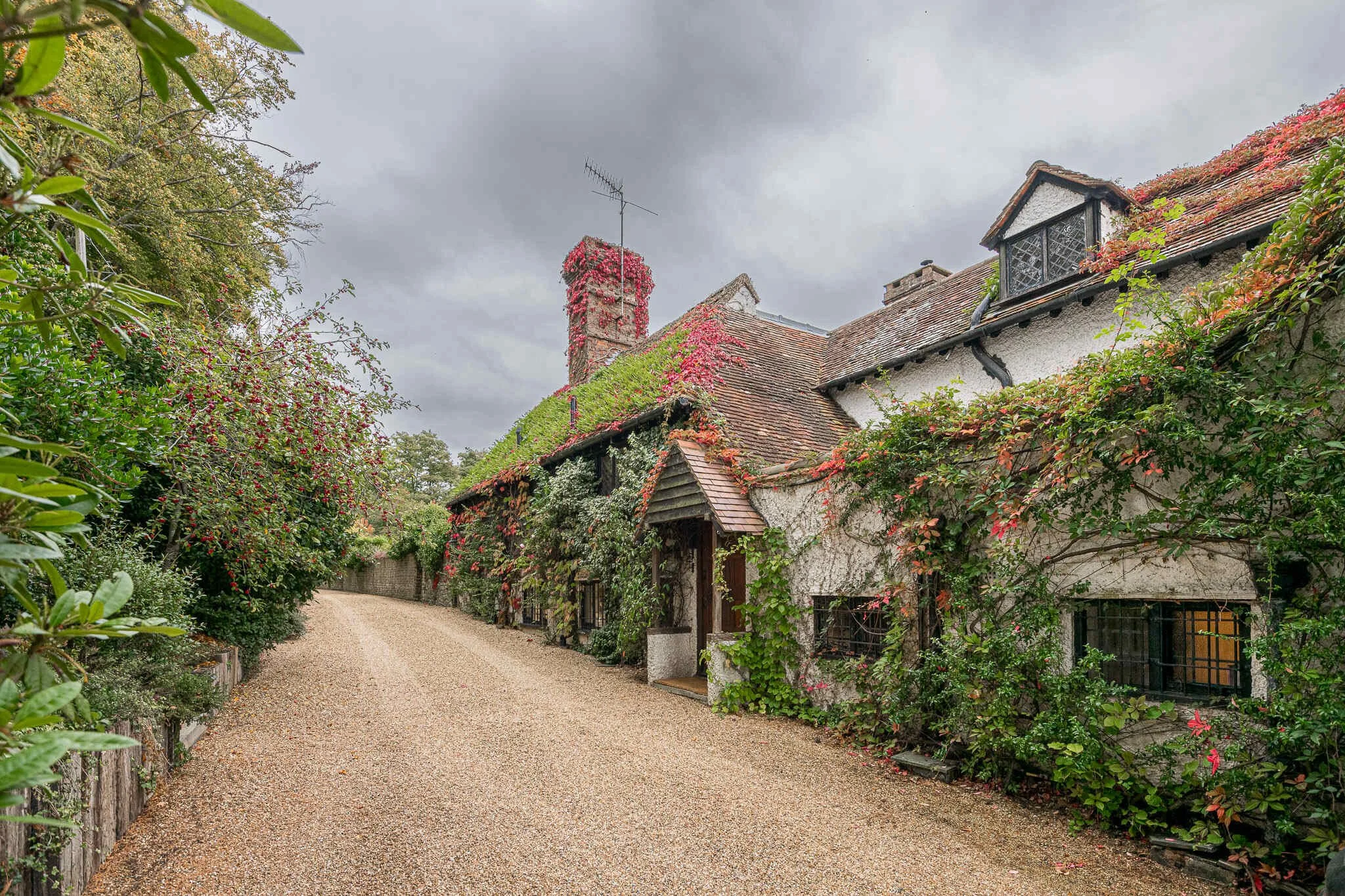 surrey-15-century-country-house-film-photo-shoot-hire-frontage-driveway.jpg