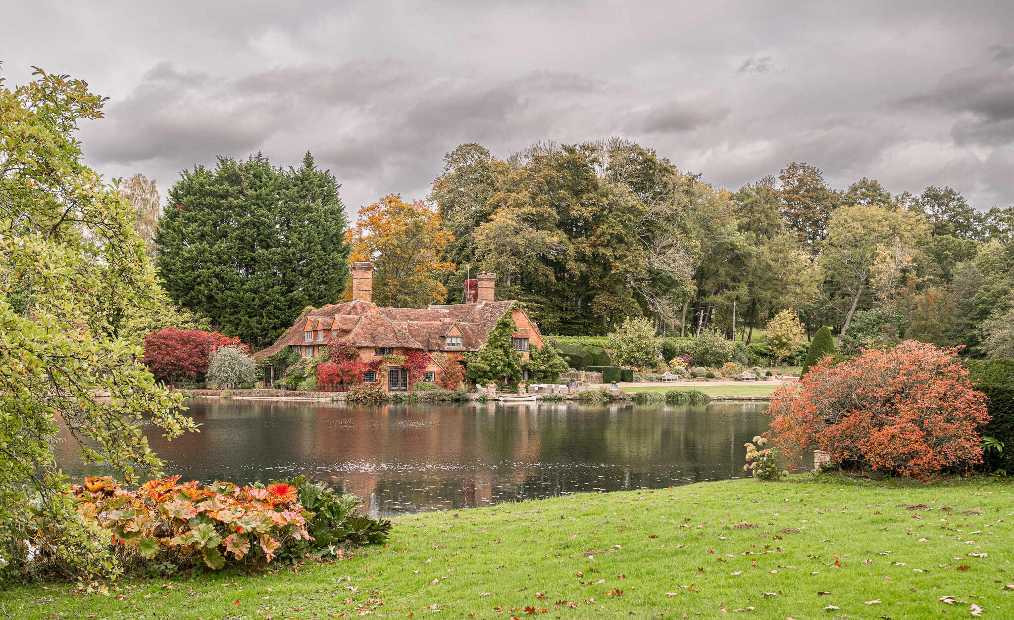 surrey-15-century-country-house-film-photo-shoot-hire-lake-foliage.jpg