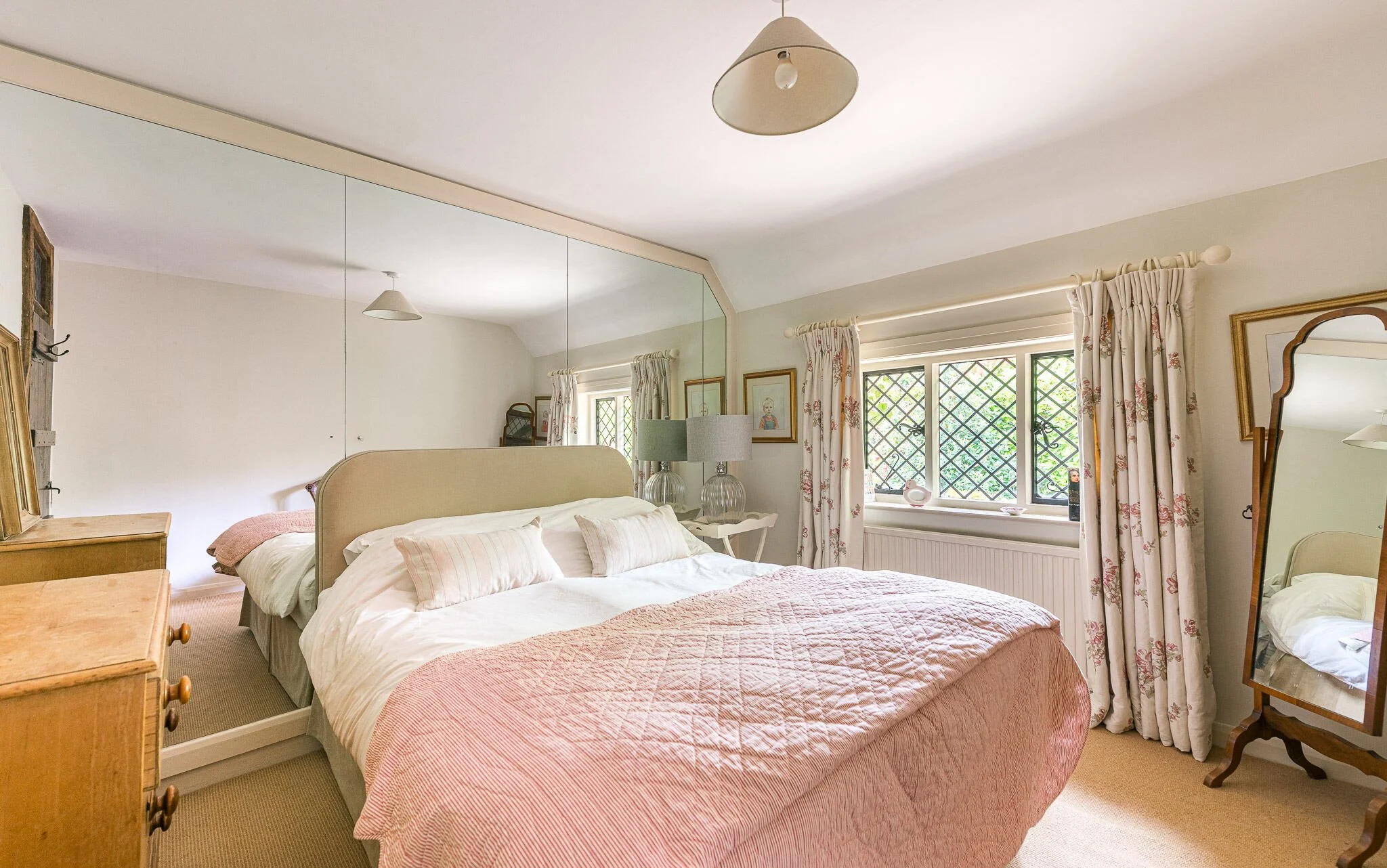 surrey-15-century-country-house-film-photo-shoot-hire-pink-bed-spread.jpg